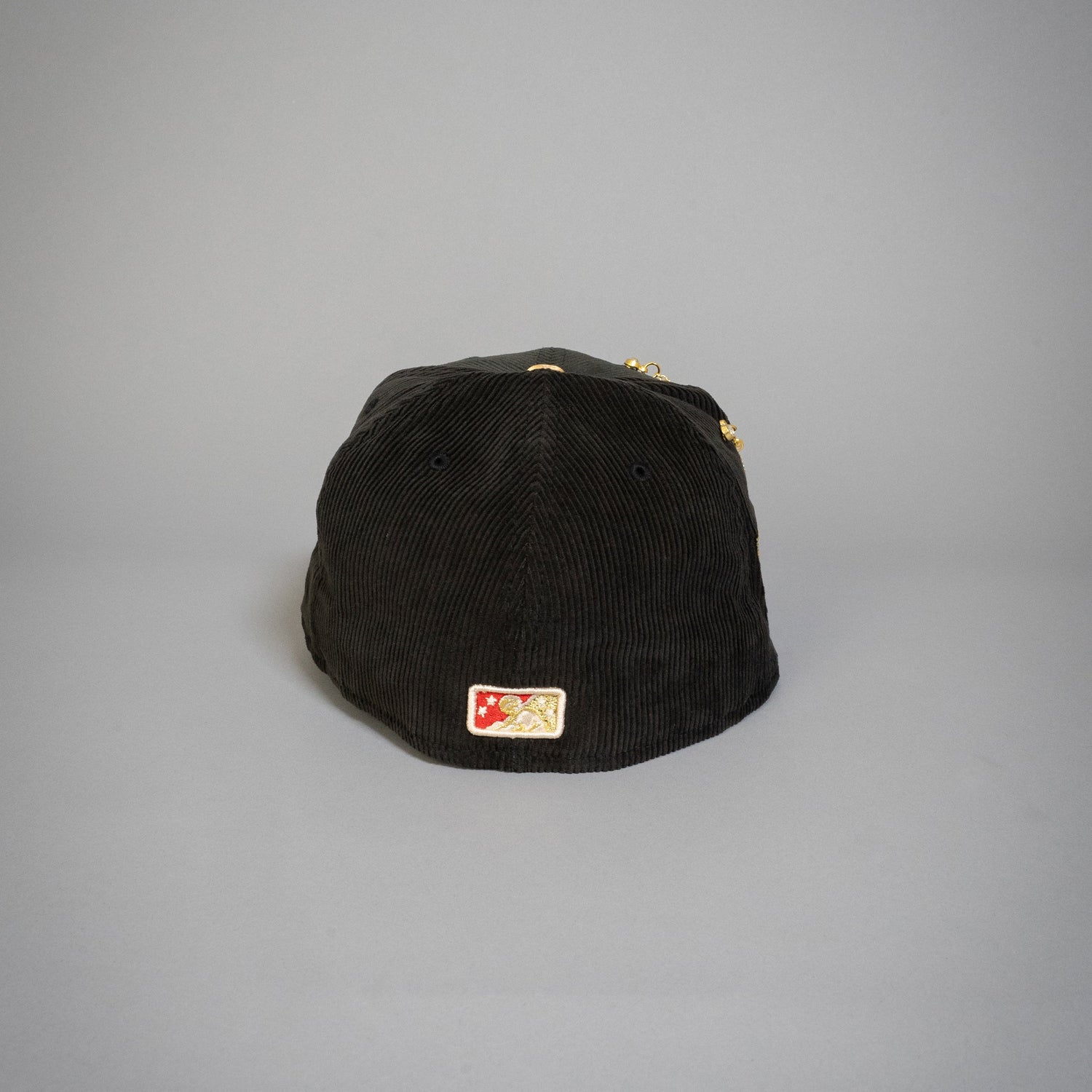 NEW ERA EXCLUSIVE 59FIFTY CORDUROY BUFFALO BISONS W/ HOMETOWN COLLECTION PATCH