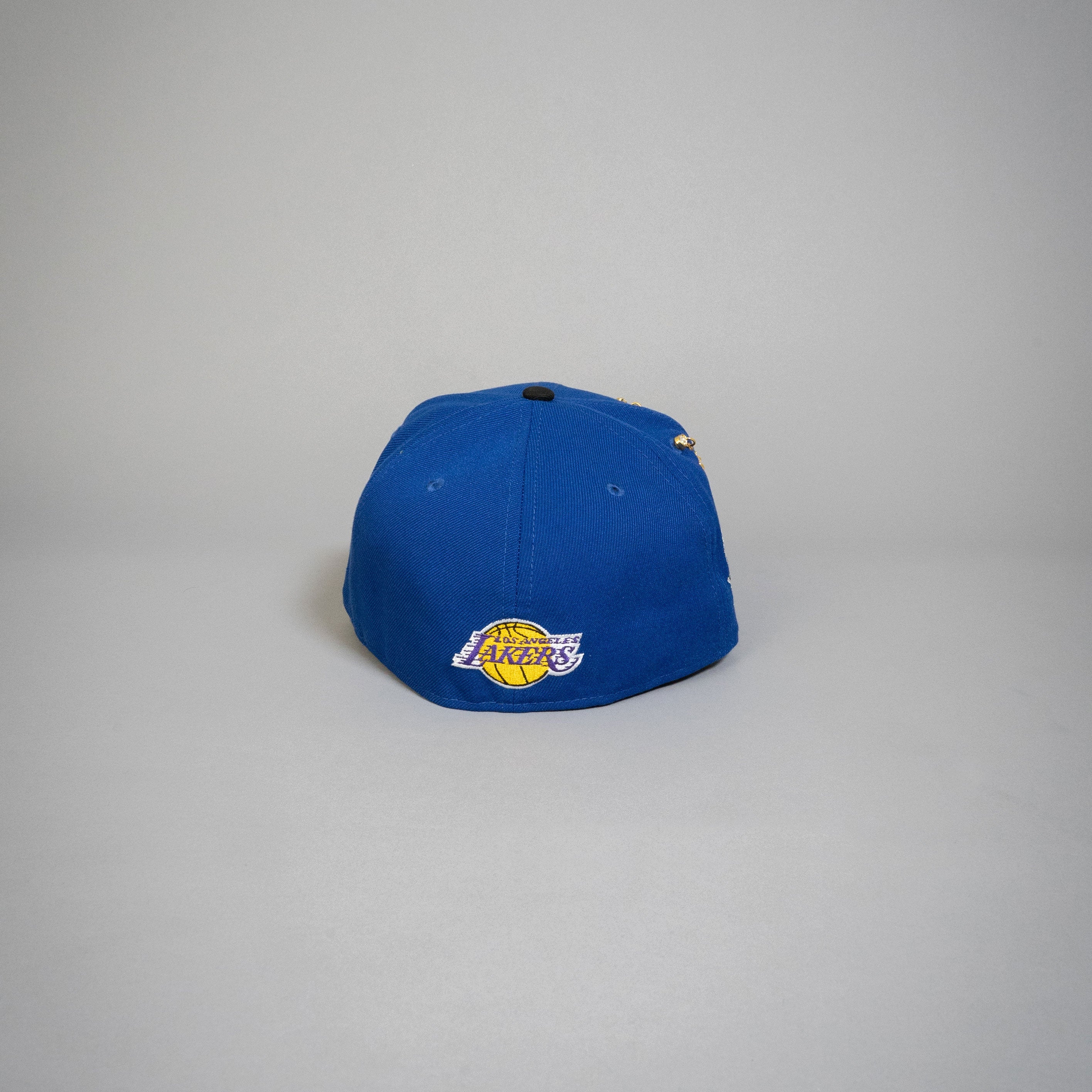 NEW ERA EXCLUSIVE 59FIFTY BLUE/ BLACK LOS ANGELES LAKERS W/ 60TH ANNIVERSARY SIDE PATCH