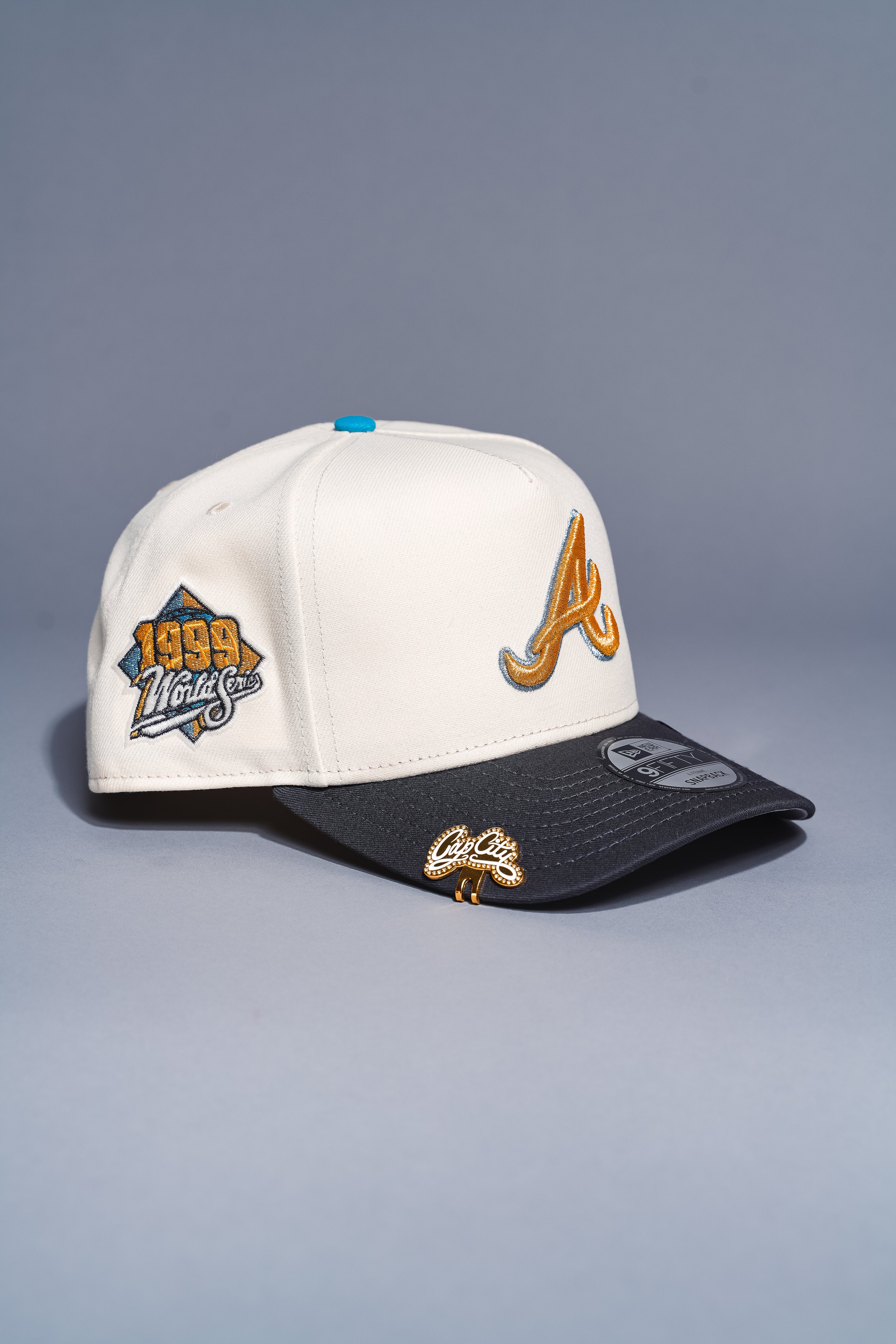 NEW ERA 9FIFTY A-FRAME CHROME/GREY ATLANTA BRAVES SNAPBACK W/ 1999 WORLD SERIES SIDE PATCH