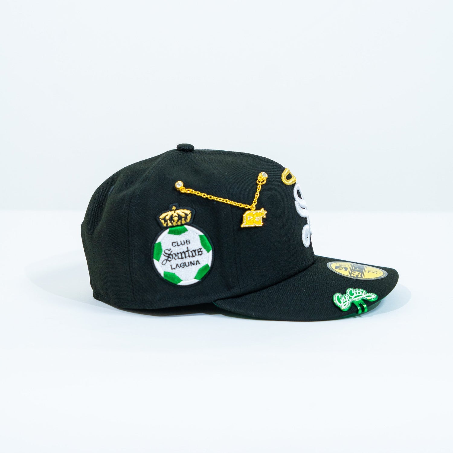 NEW ERA EXCLUSIVE 59FIFTY BLACK "SANTOS LAGUNA" W/ CLUB SANTOS LAGUNA SIDE PATCH