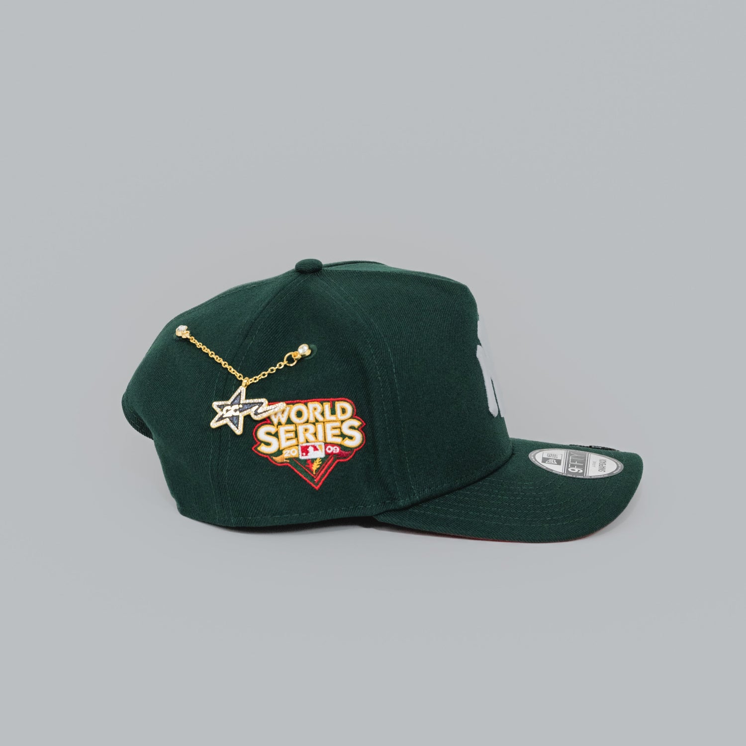 NEW ERA EXCLUSIVE 9FIFTY A-FRAME FOREST GREEN NEW YORK YANKEES SNAPBACK W/ RED HEART + 2009 WORLD SERIES SIDE PATCH