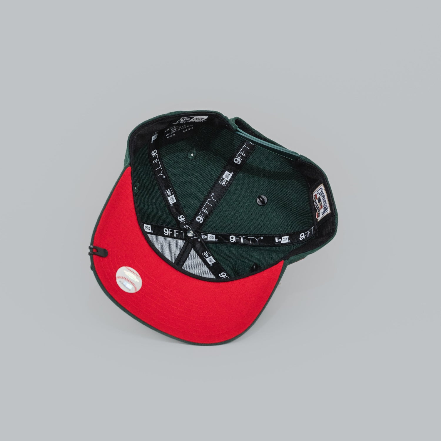 NEW ERA EXCLUSIVE 9FIFTY A-FRAME FOREST GREEN NEW YORK YANKEES SNAPBACK W/ RED HEART + 2009 WORLD SERIES SIDE PATCH