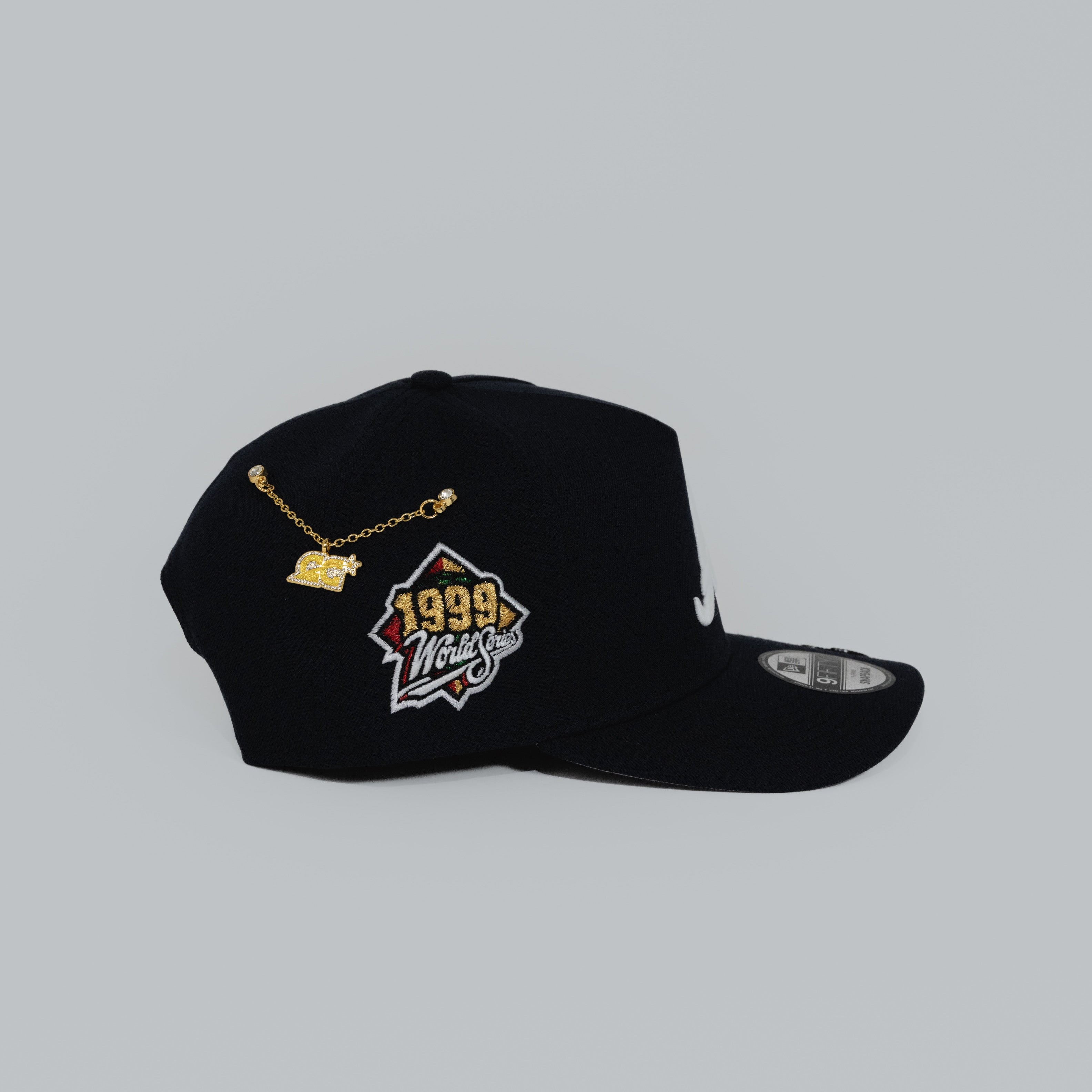 NEW ERA EXCLUSIVE 9FIFTY A-FRAME NAVY ATLANTA BRAVES SNAPBACK W/ 1997 WORLD SERIES SIDE PATCH