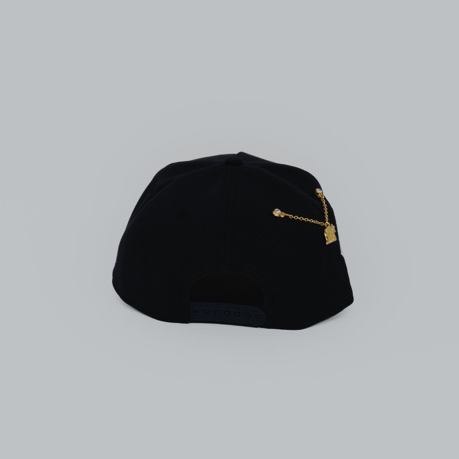 NEW ERA EXCLUSIVE 9FIFTY A-FRAME NAVY ATLANTA BRAVES SNAPBACK W/ 1999 WORLD SERIES SIDE PATCH