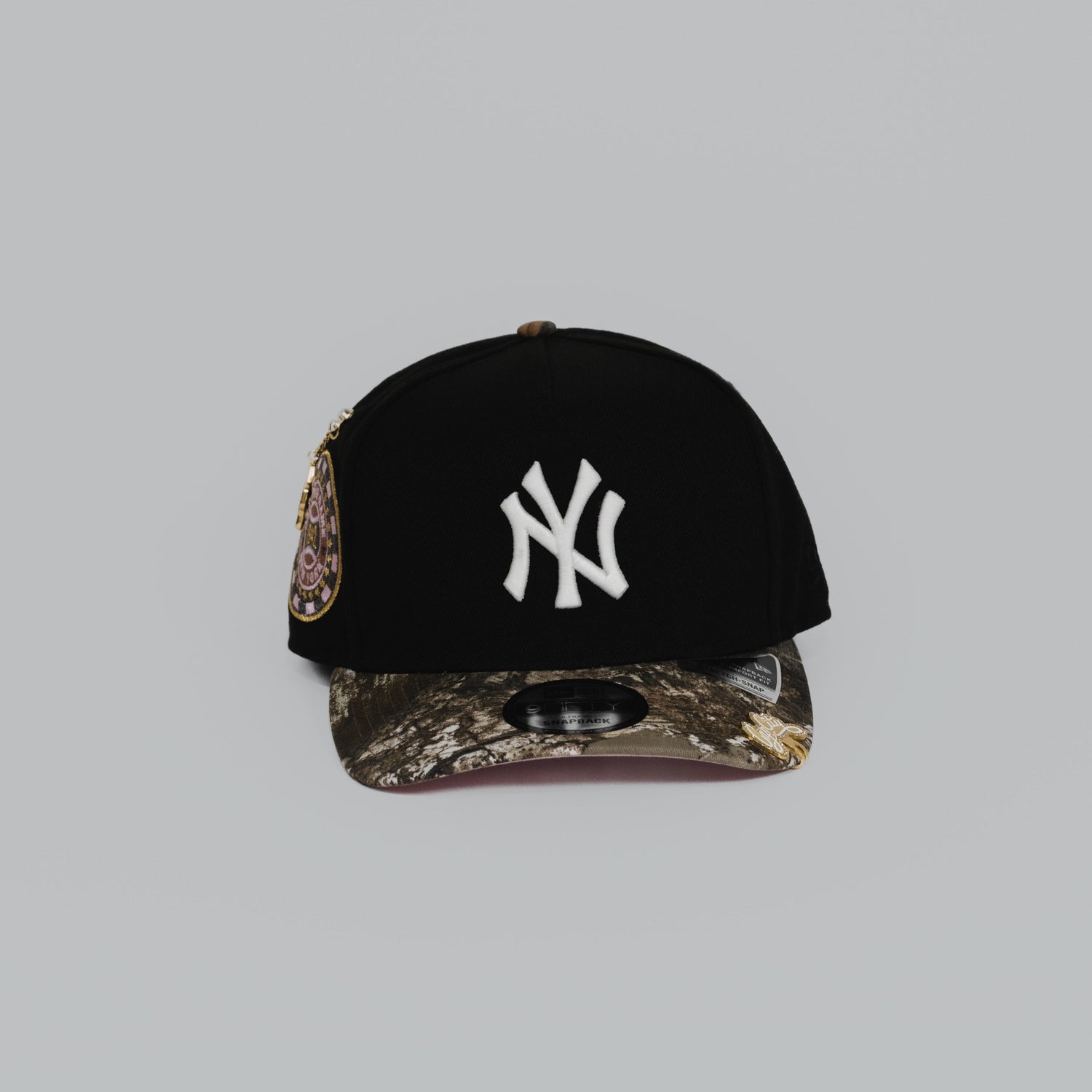 NEW ERA EXCLUSIVE 9FIFTY A-FRAME BLACK/ REALTREE NEW YORK YANKEES W/ 1942 ALL STAR GAME SIDE PATCH
