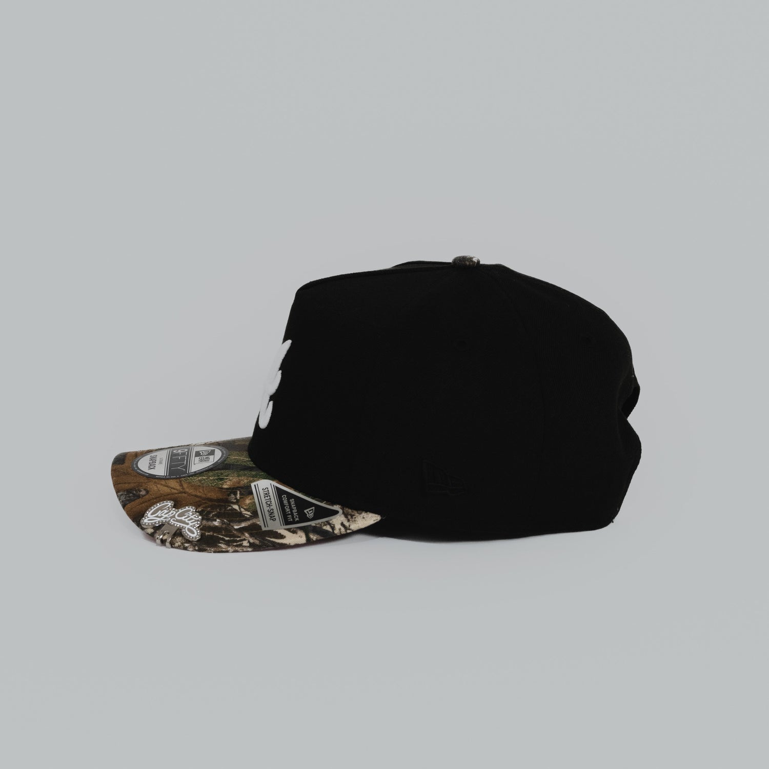 NEW ERA EXCLUSIVE 9FIFTY A-FRAME BLACK/ REALTREE ATLANTA BRAVES SNAPBACK W/ "WELCOME TO THE SHOW" SIDE PATCH