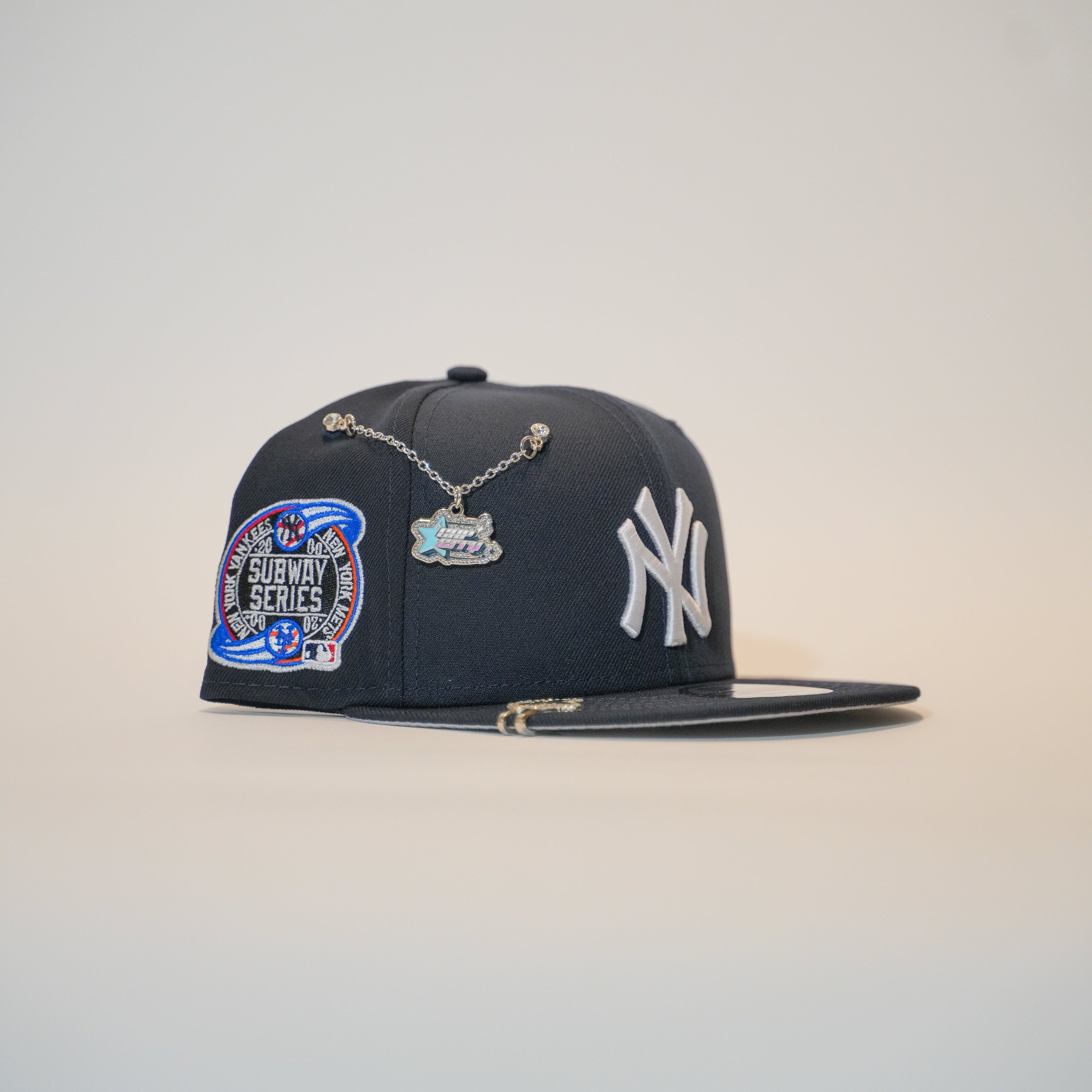 NEW ERA EXCLUSIVE 9FIFTY NAVY NEW YORK YANKEES SNAPBACK W/ SUBWAY SERIES SIDE PATCH