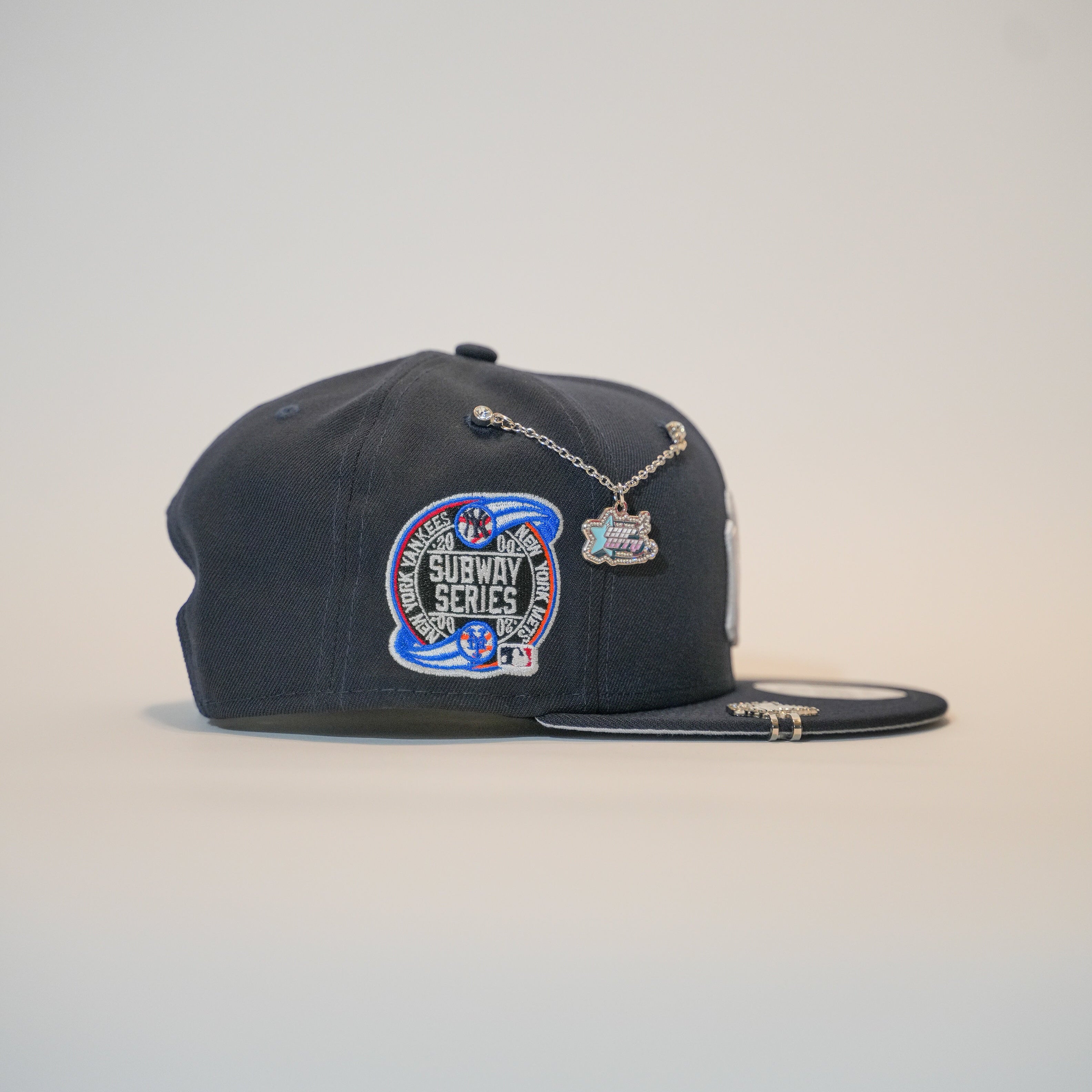 NEW ERA EXCLUSIVE 9FIFTY NAVY NEW YORK YANKEES SNAPBACK W/ SUBWAY SERIES SIDE PATCH