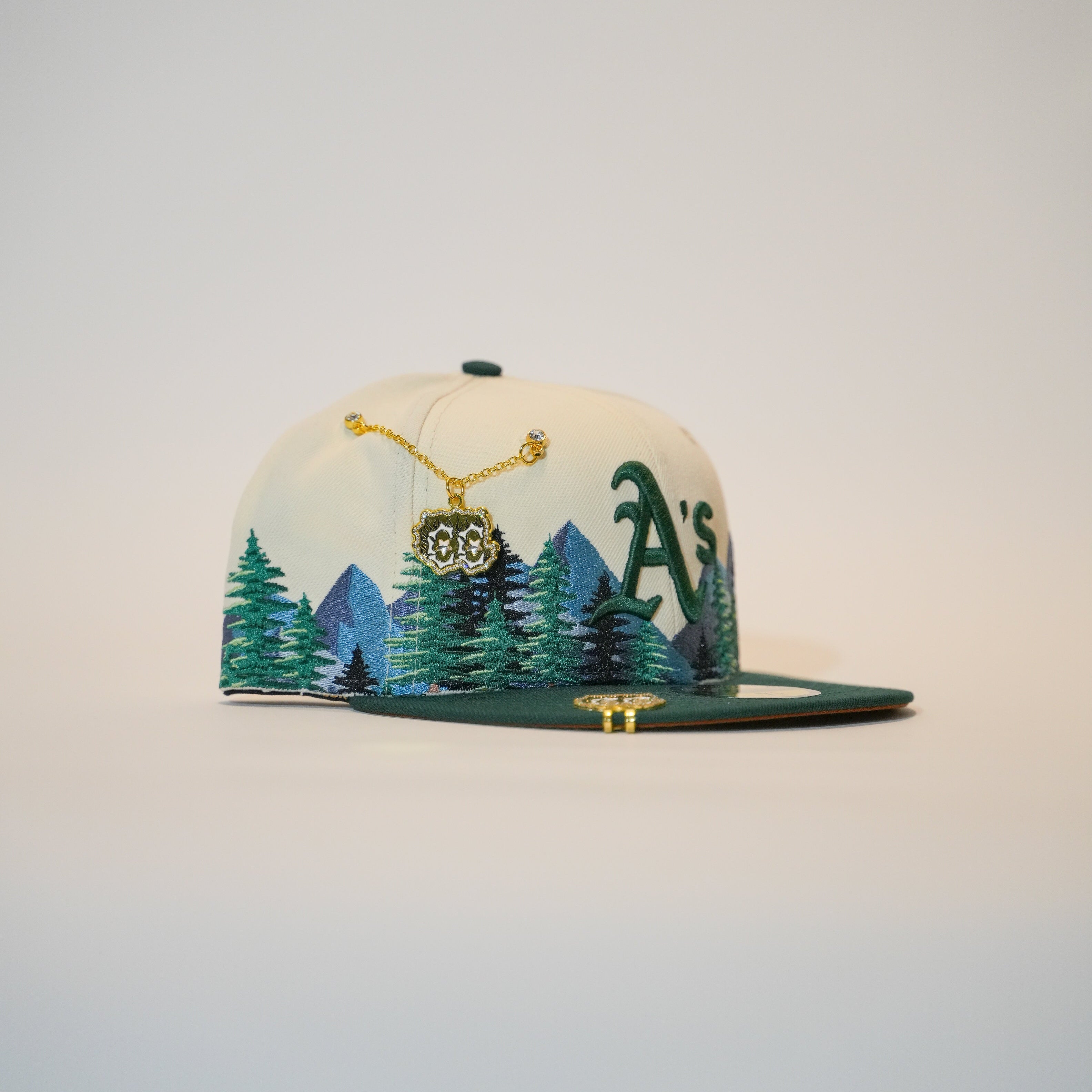 NEW ERA EXCLUSIVE 59FIFTY CHROME/FOREST GREEN OAKLAND ATHLETICS W/ PINE TREES