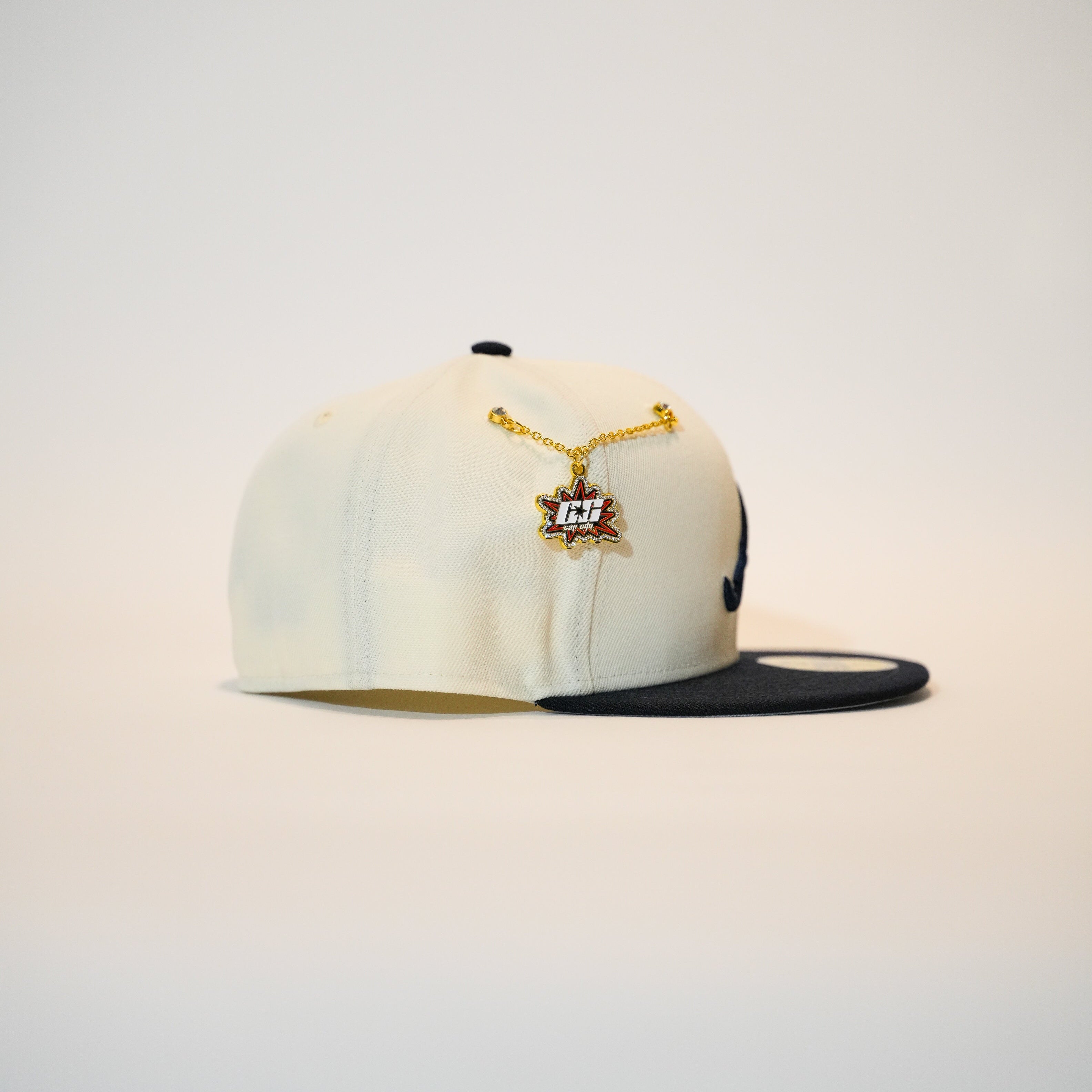 NEW ERA EXCLUSIVE 59FIFTY CHROME/NAVY ATLANTA BRAVES TWO TONE