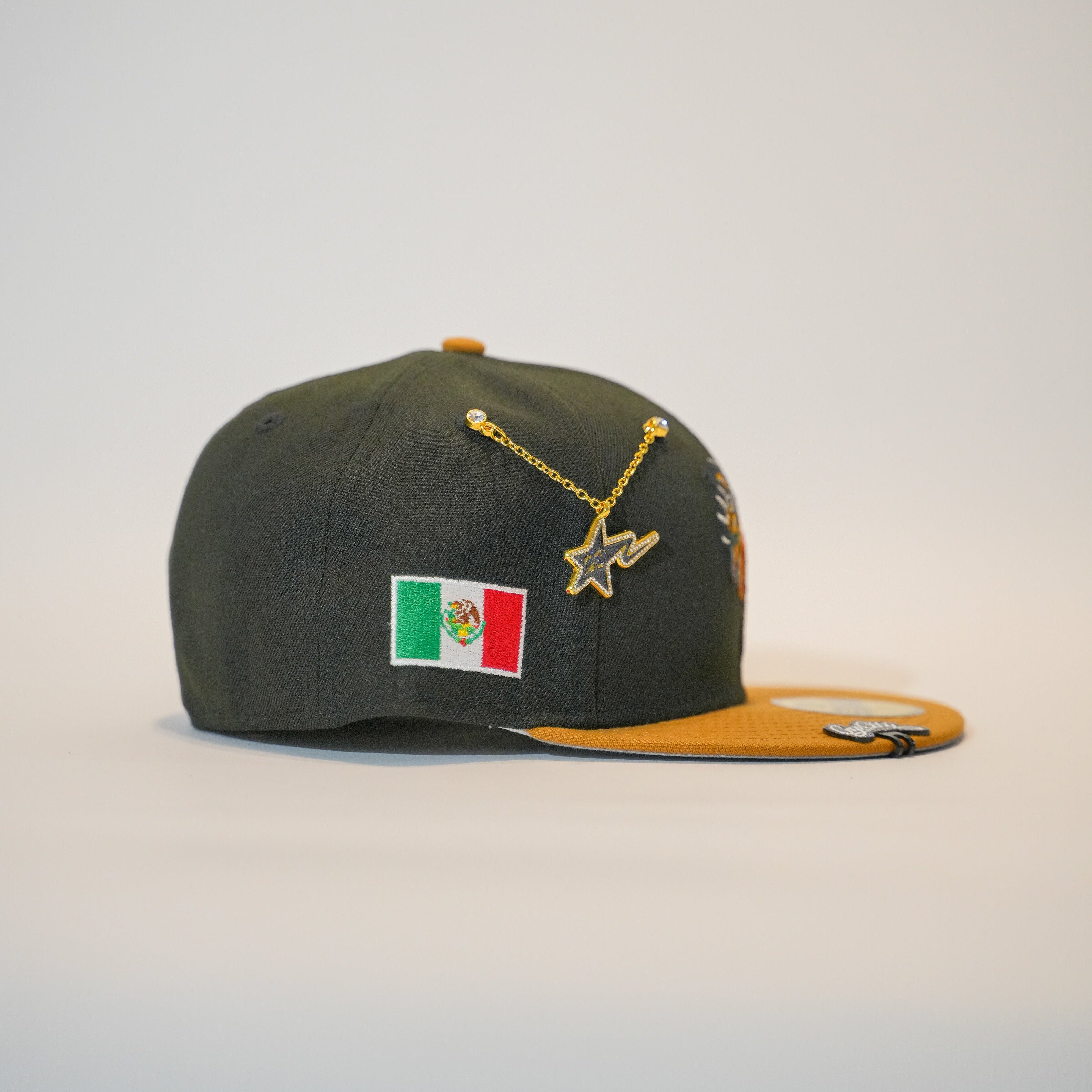 NEW ERA EXCLUSIVE 59FIFTY BLACK/ KHAKI MEXICO "EL GALLO" W/ MEXICO FLAG SIDE PATCH