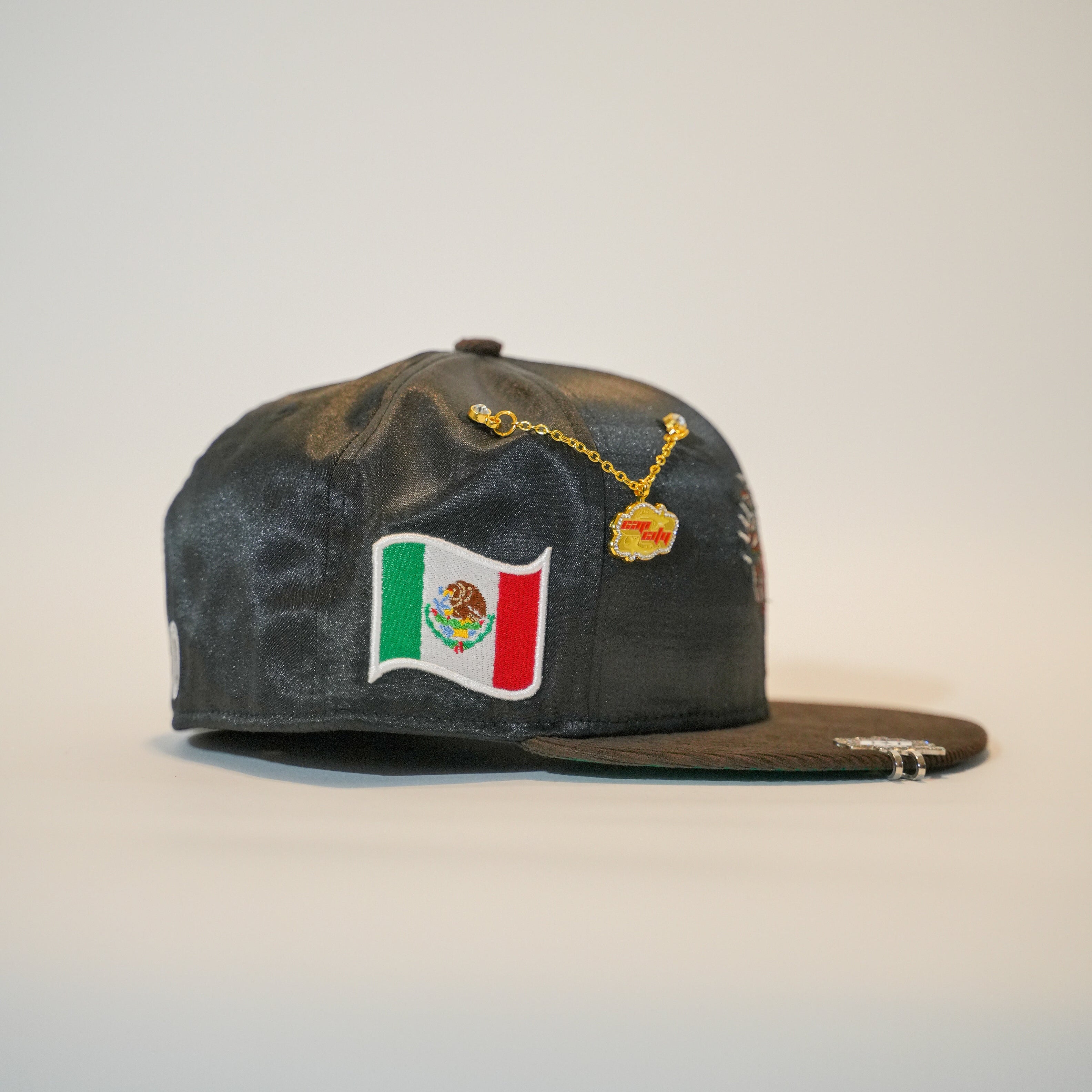 NEW ERA EXCLUSIVE 59FIFTY SATIN/ CORDUROY MEXICO "EL GALLO" W/ MEXICO FLAG SIDE PATCH