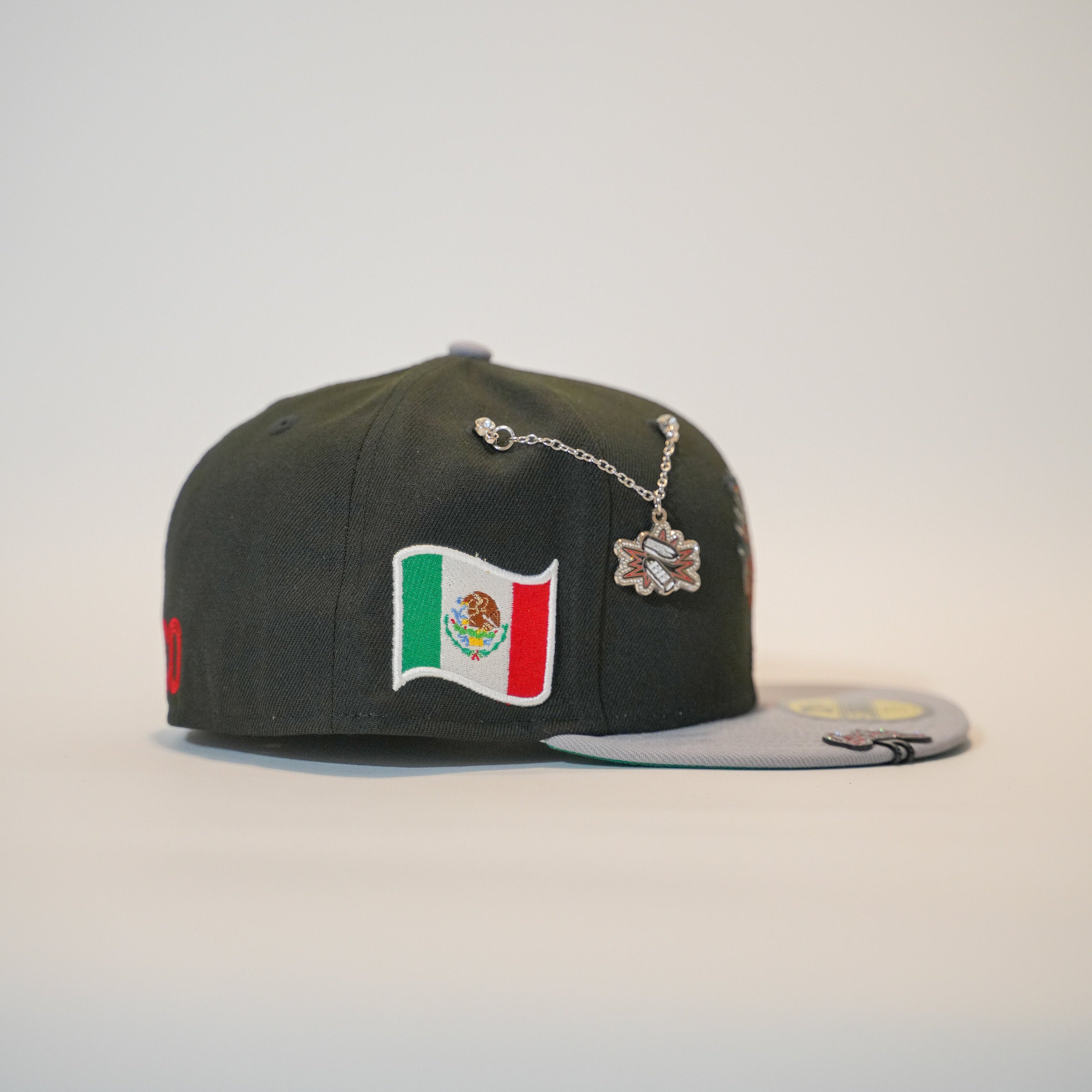 NEW ERA EXCLUSIVE 59FIFTY BLACK/ GREY MEXICO "EL GALLO" W/ MEXICO FLAG SIDE PATCH
