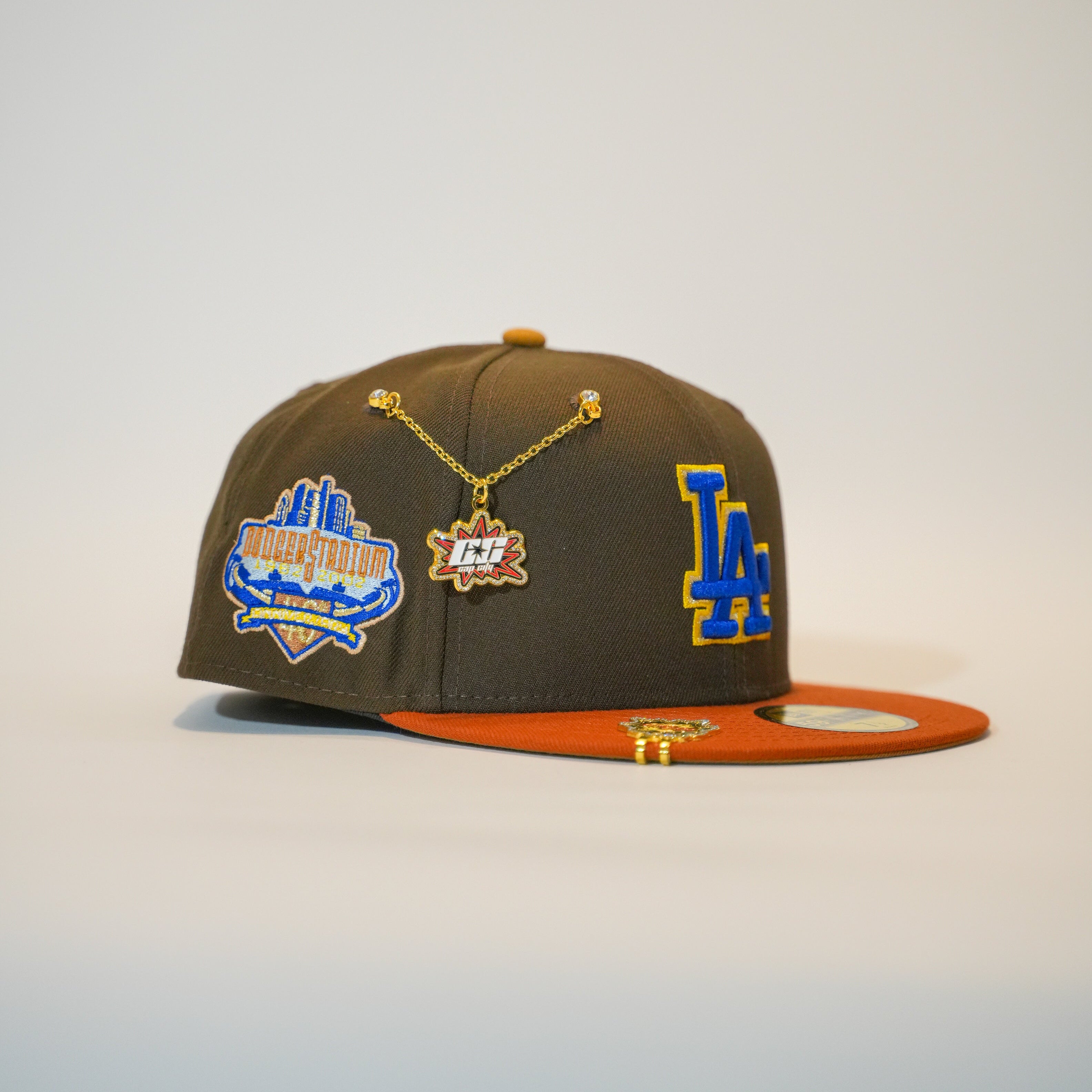 EXCLUSIVO DE NEW ERA 59FIFTY CROMADO BLANCO/ORO LOS ANGELES DODGERS CON PARCHE DEL JUEGO ALL STAR 2000 