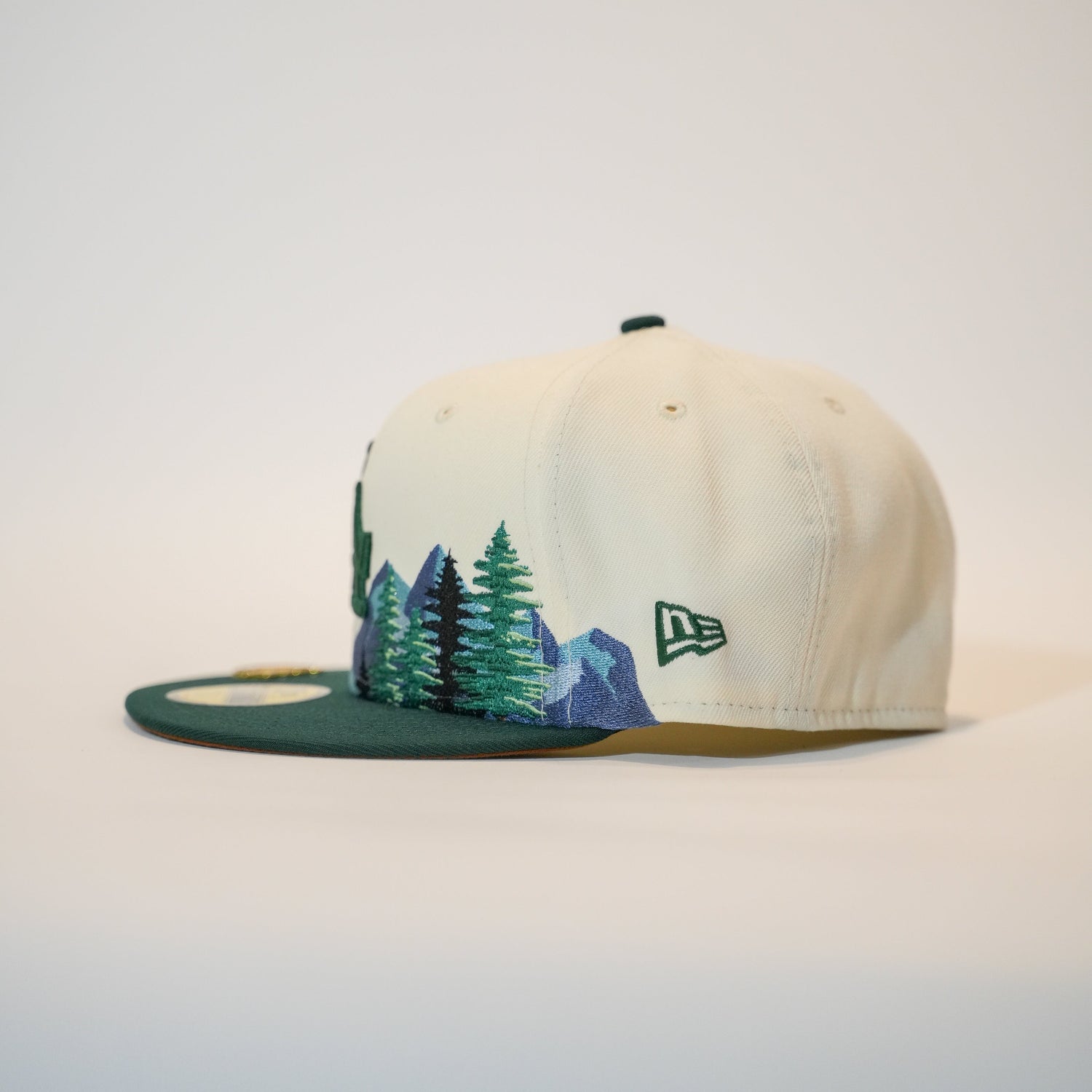 NEW ERA EXCLUSIVE 59FIFTY CHROME/FOREST GREEN LOS ANGELES DODGERS W/ PINE TREES