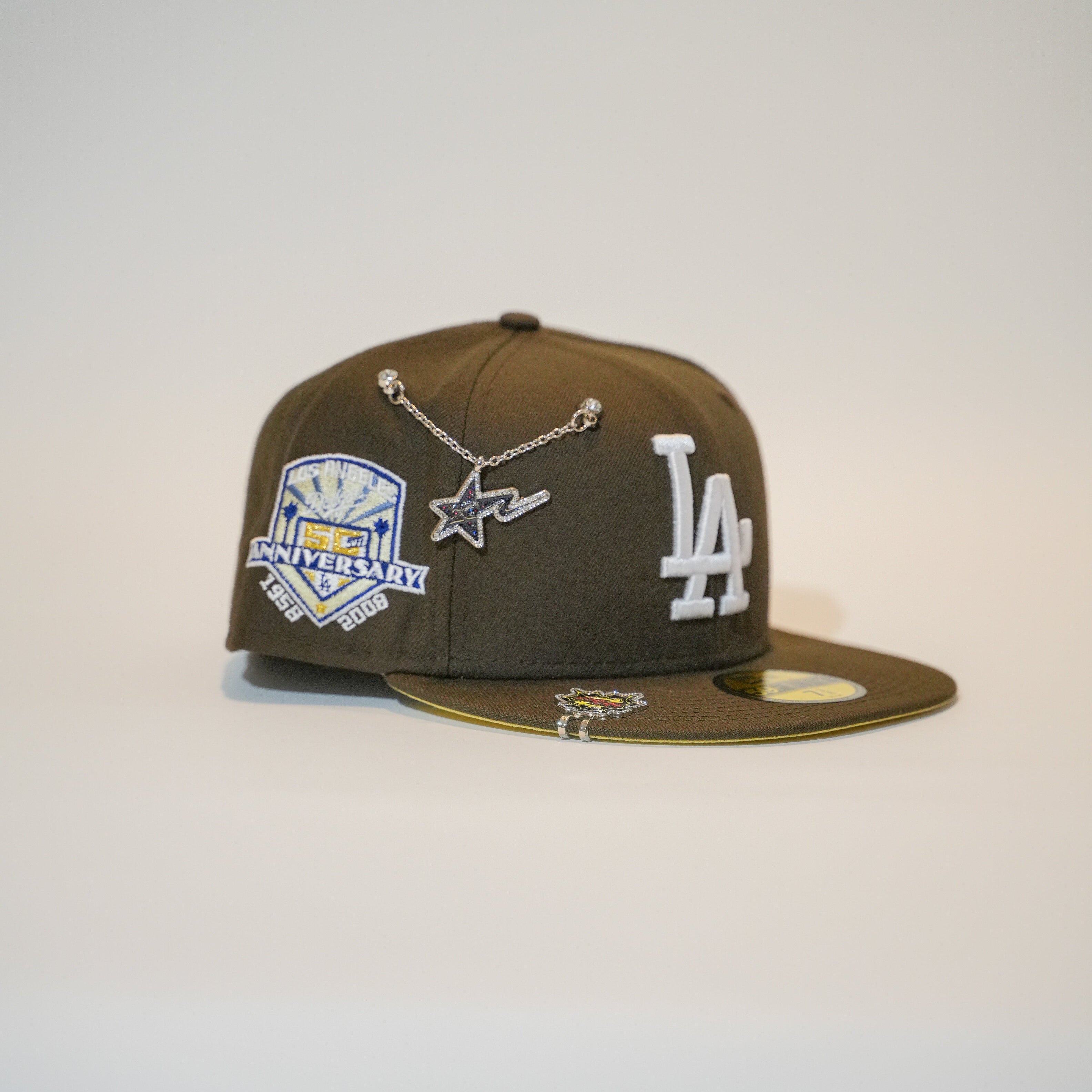EXCLUSIVO DE NEW ERA 59FIFTY CROMADO BLANCO/ORO LOS ANGELES DODGERS CON PARCHE DEL JUEGO ALL STAR 2000 