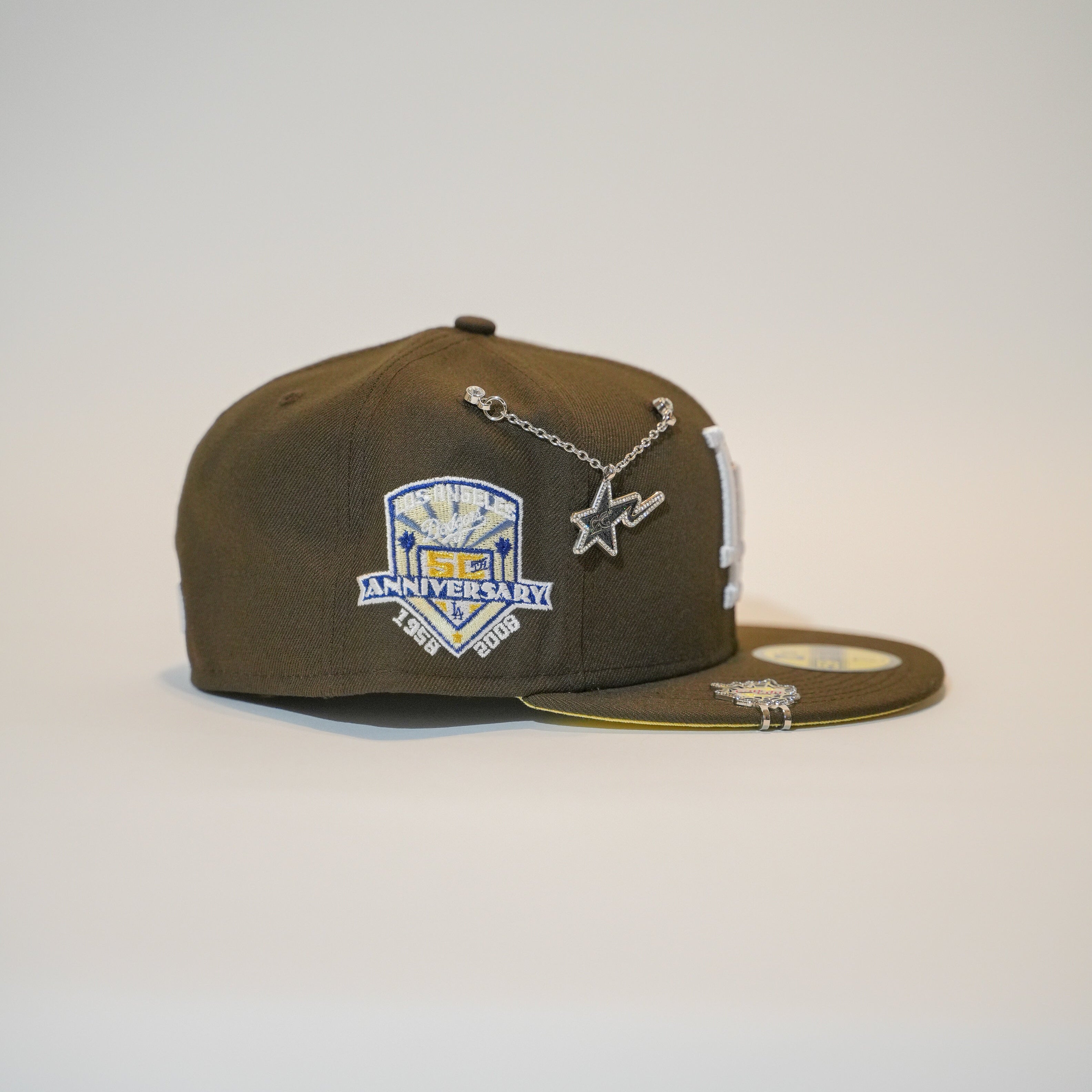 EXCLUSIVO DE NEW ERA 59FIFTY CROMADO BLANCO/ORO LOS ANGELES DODGERS CON PARCHE DEL JUEGO ALL STAR 2000 