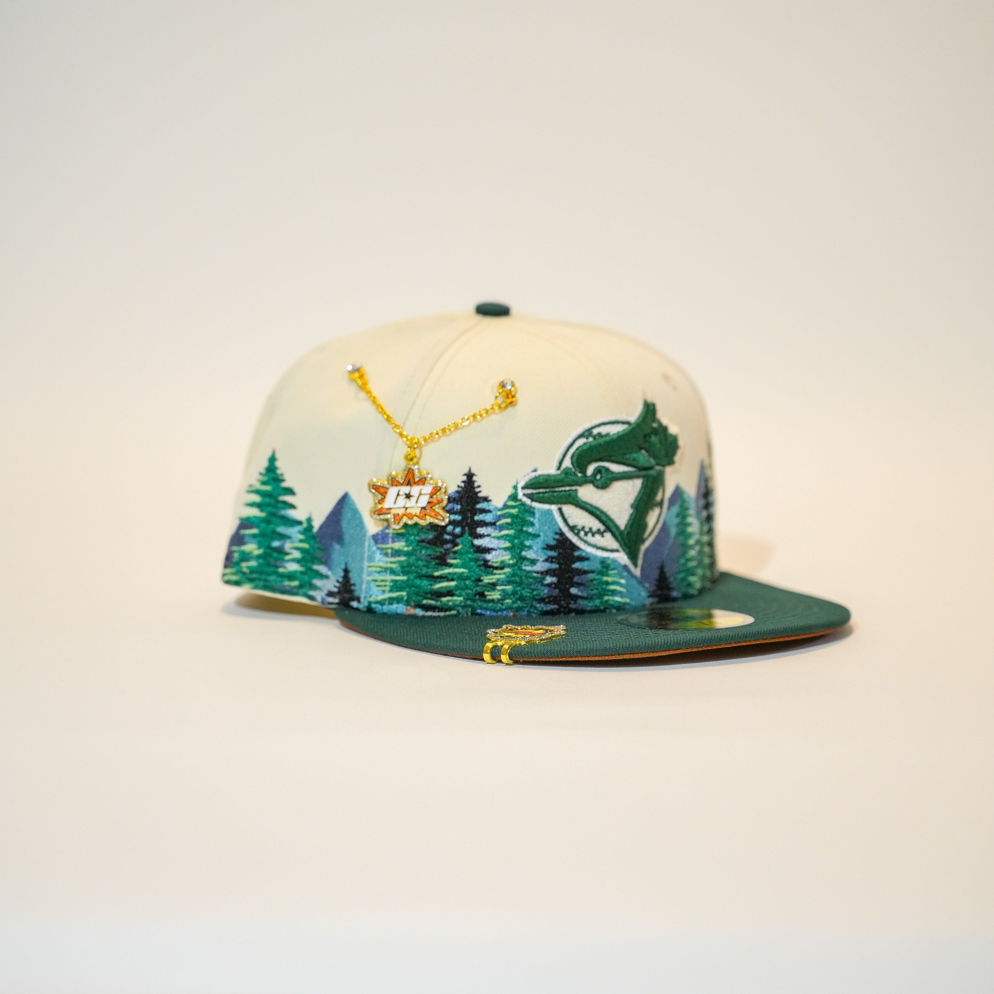 NEW ERA EXCLUSIVE 59FIFTY CHROME/FOREST GREEN TORONTO BLUE JAYS W/ PINE TREES