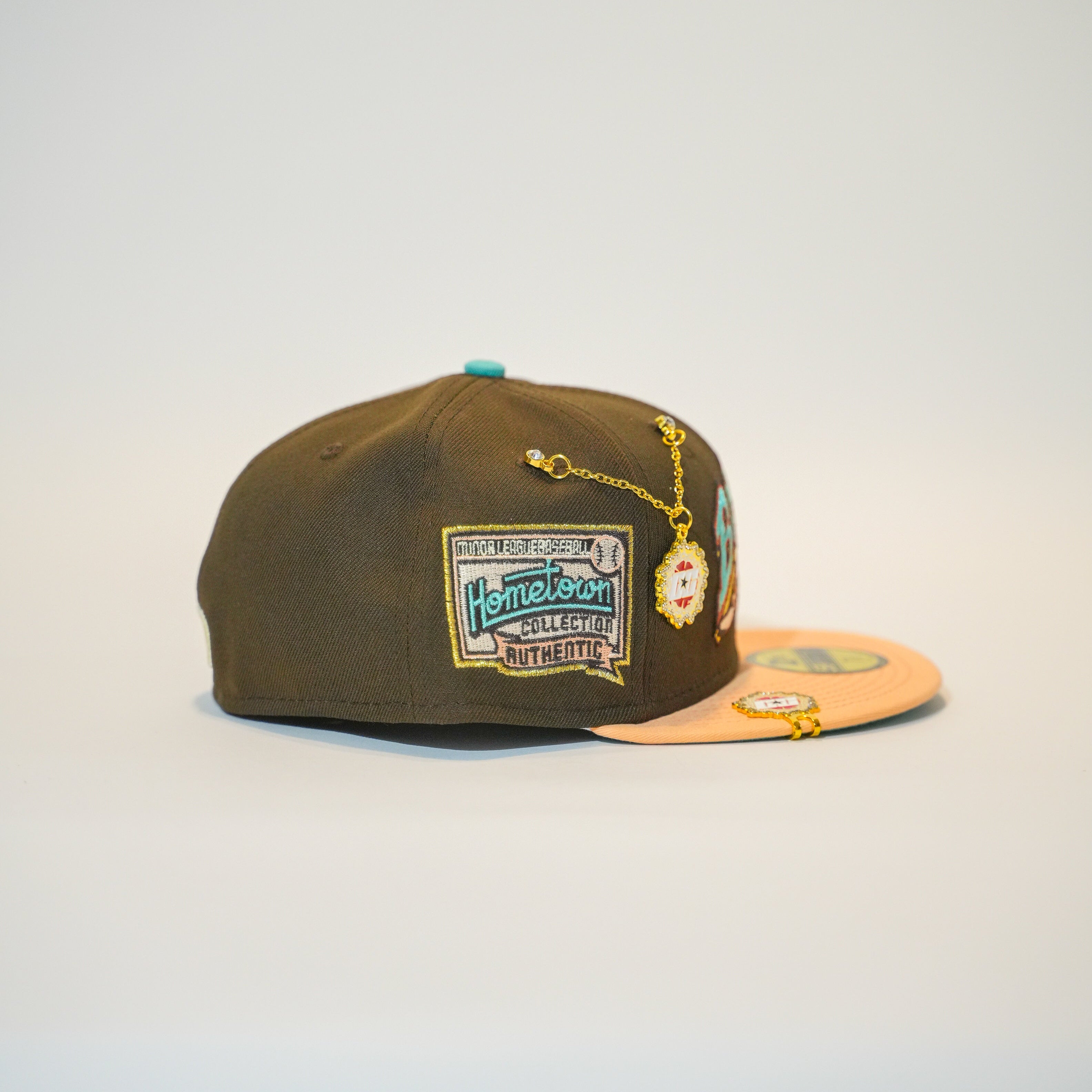 NEW ERA EXCLUSIVE 59FIFTY BROWN/BLUSH BUFFALO BISONS W/ HOMETOWN COLLECTION SIDE PATCH