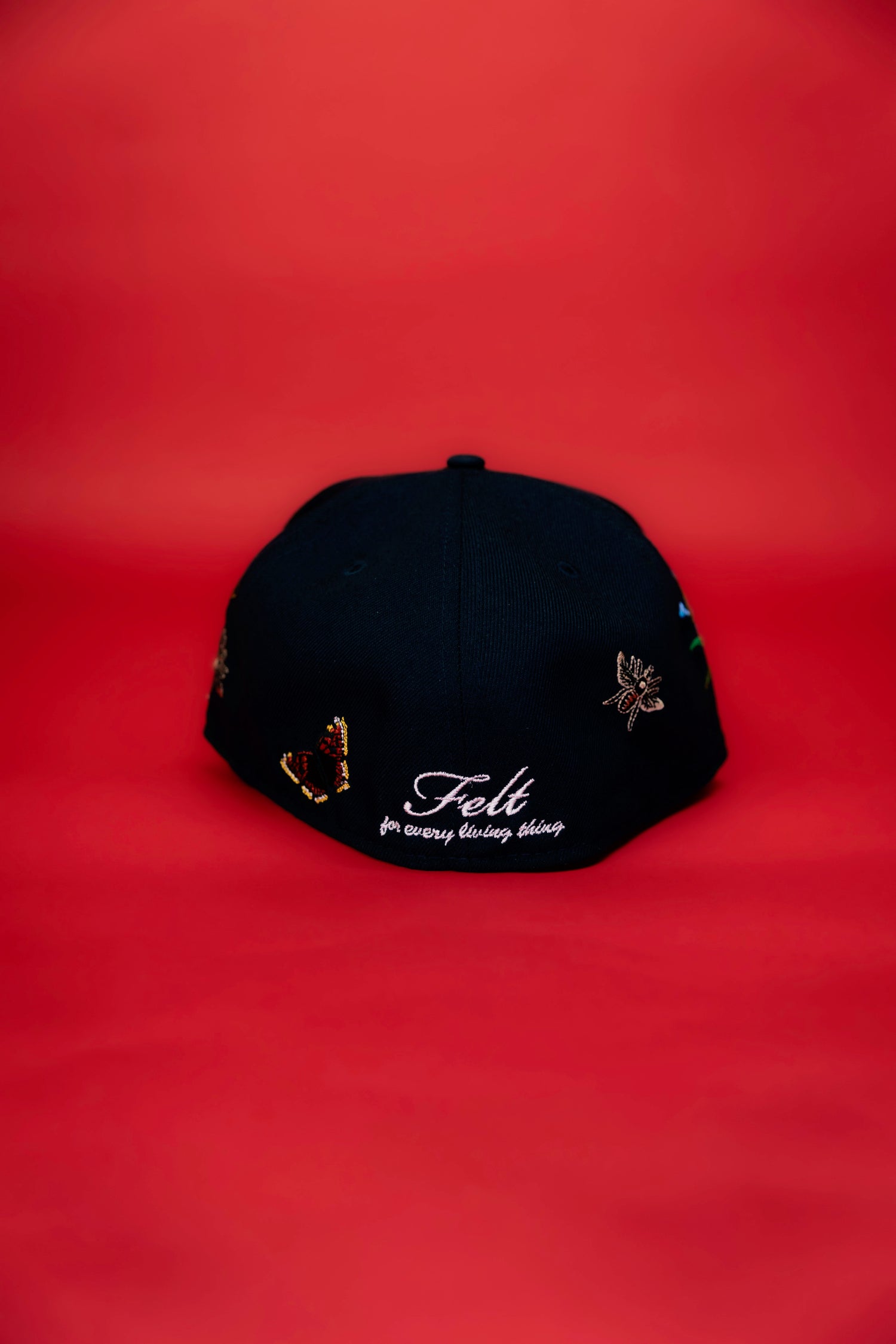NEW ERA EXCLUSIVE 59FIFTY NAVY NEW YORK YANKEES "FOR EVERY LIVING THING" W/ EMBROIDERY
