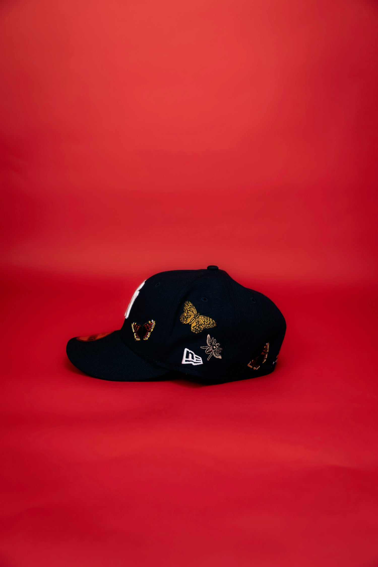NEW ERA EXCLUSIVE 59FIFTY NAVY NEW YORK YANKEES "FOR EVERY LIVING THING" W/ EMBROIDERY