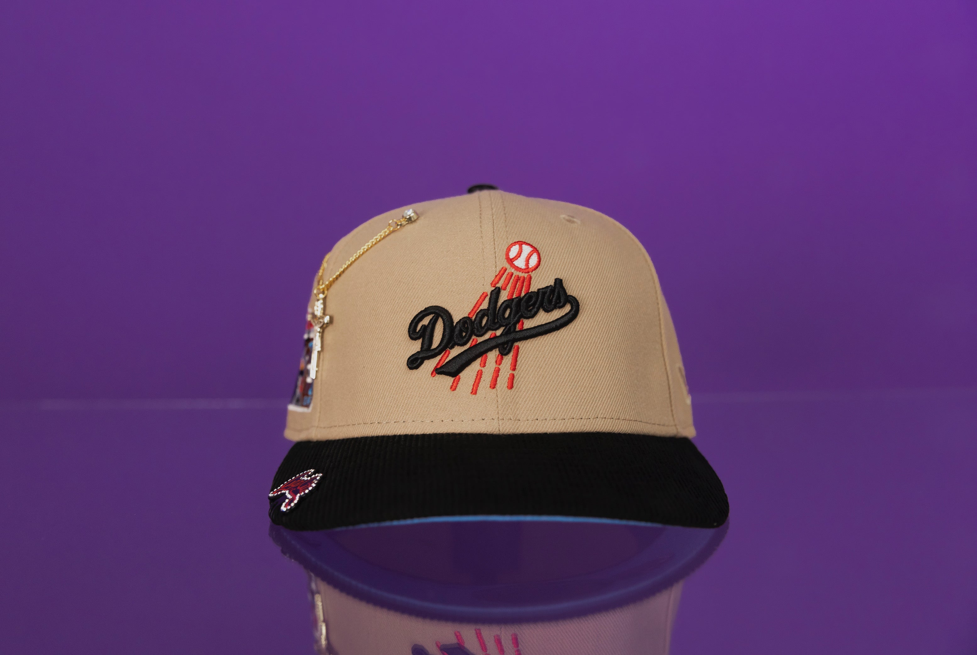 EXCLUSIVO DE NEW ERA 59FIFTY CROMADO BLANCO/ORO LOS ANGELES DODGERS CON PARCHE DEL JUEGO ALL STAR 2000 