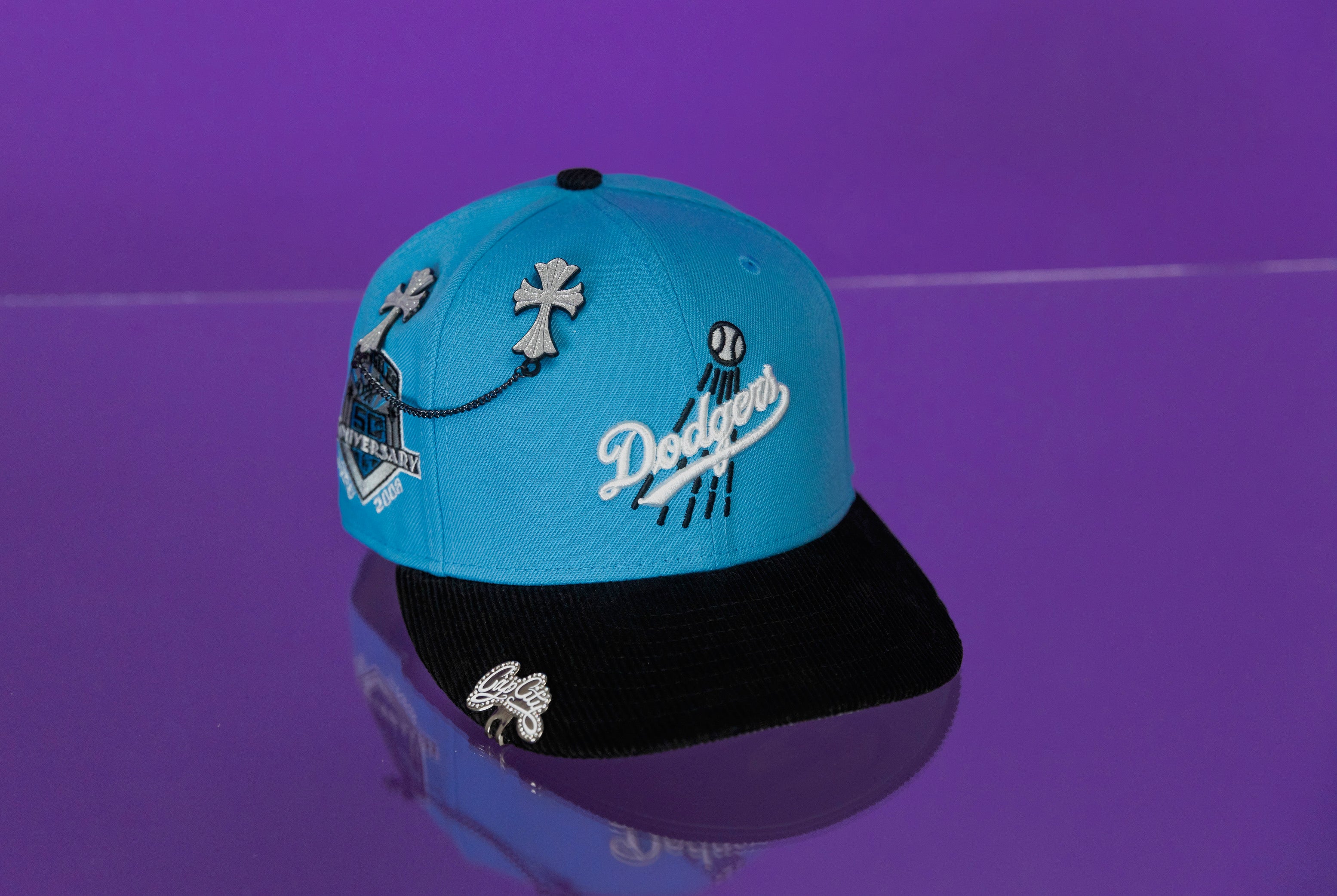 EXCLUSIVO DE NEW ERA 59FIFTY CROMADO BLANCO/ORO LOS ANGELES DODGERS CON PARCHE DEL JUEGO ALL STAR 2000 