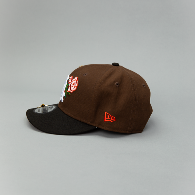 NEW ERA EXCLUSIVE 9FIFTY BROWN/ BLACK CHICAGO WHITE SOX SNAPBACK W/ ROSE + 2005 WORLD SERIESSIDE PATCH