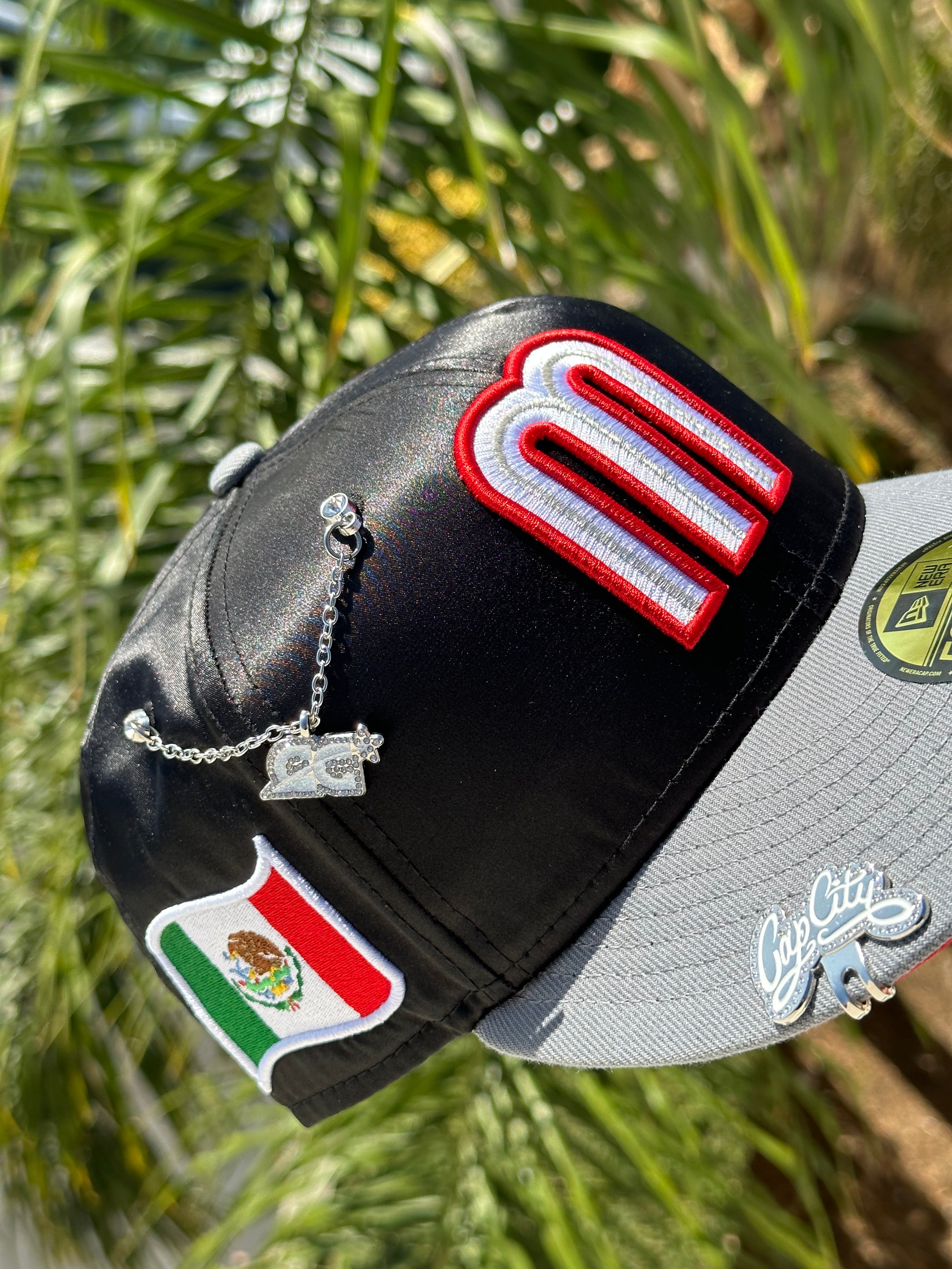 NEW ERA EXCLUSIVE 59FIFTY BLACK SATIN/GREY MEXICO TWO TONE W/ MEXICO SIDE PATCH +AZTEC PATCH