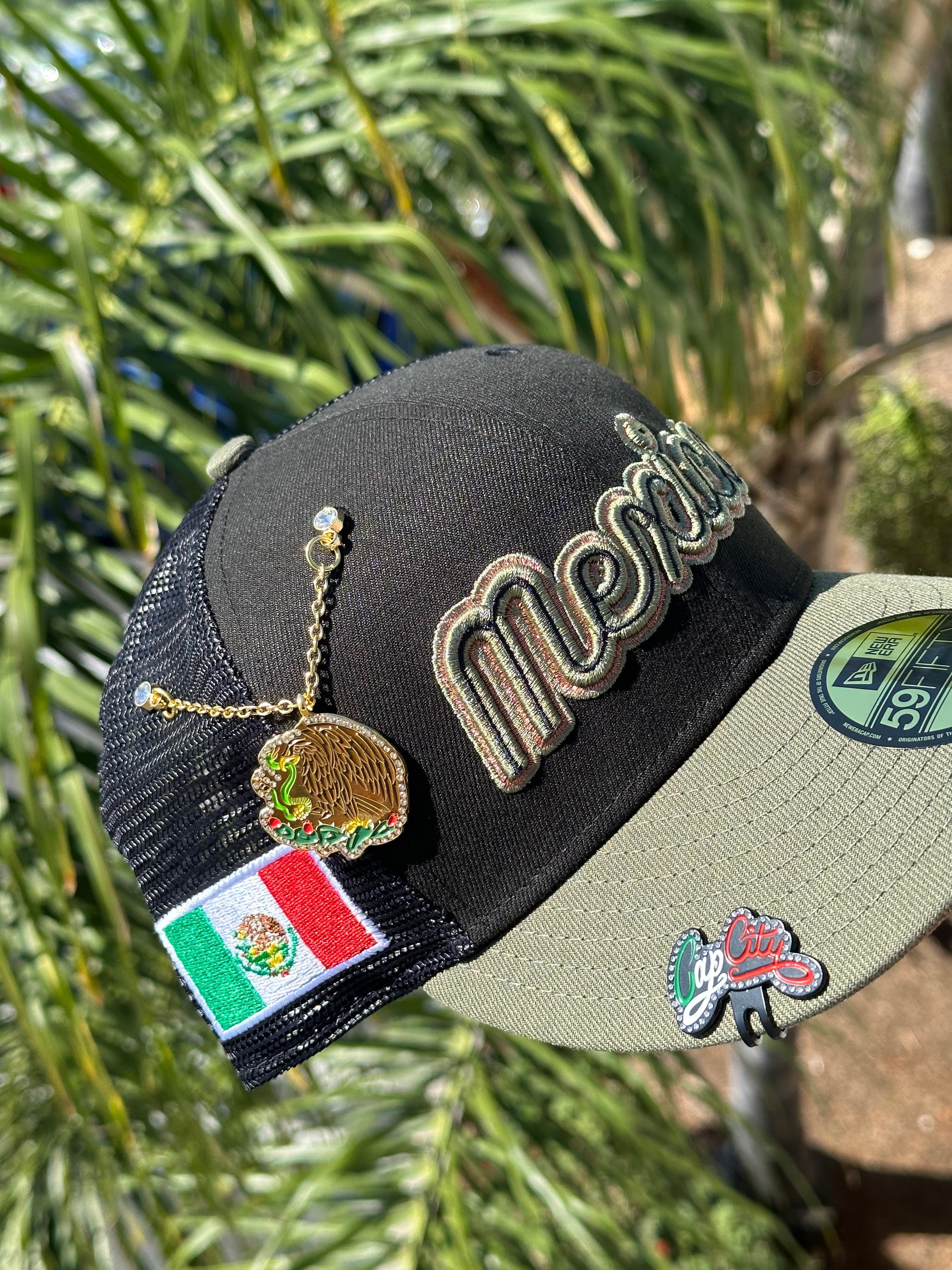 NEW ERA EXCLUSIVE 59FIFTY BLACK/OLIVE MEXICO SCRIPT MESHBACK W/ MEXICO FLAG PATCH