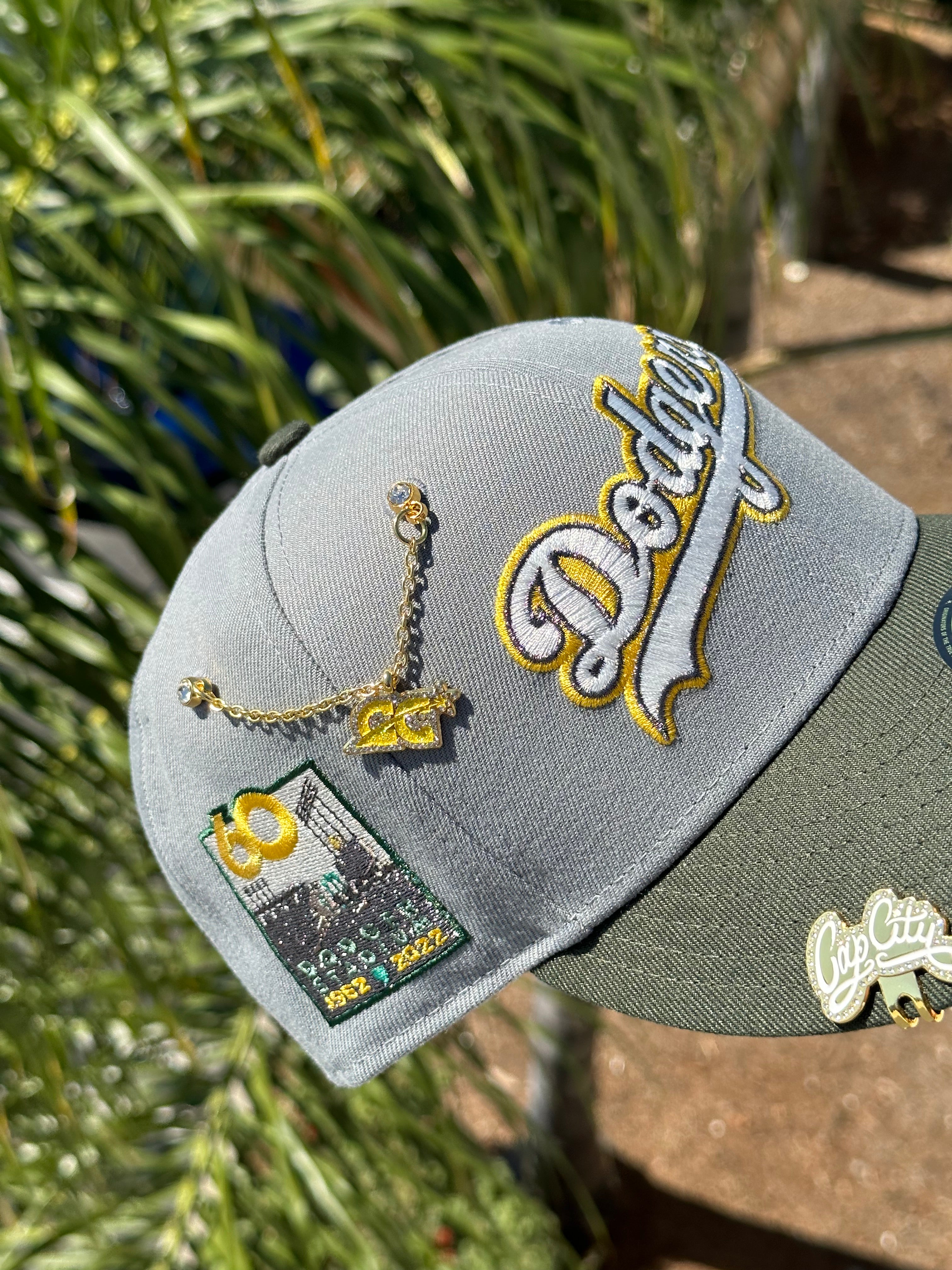 NEW ERA EXCLUSIVE 59FIFTY SMOKE GREY/GREEN LOS ANGELES DODGERS SCRIPT W/ 60TH ANNIVERSARY  DODGER STADIUM PATCH