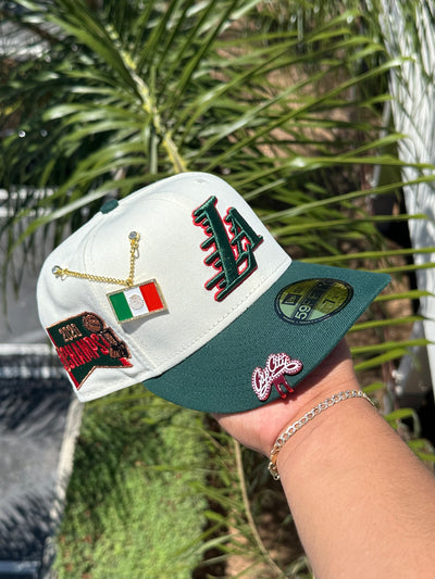 NEW ERA EXCLUSIVE 59FIFTY CHROME WHITE/FOREST GREEN LOS ANGELES LAKERS W/ 2020 NBA CHAMPS PATCH + LAKERS LOGO (RED UV)