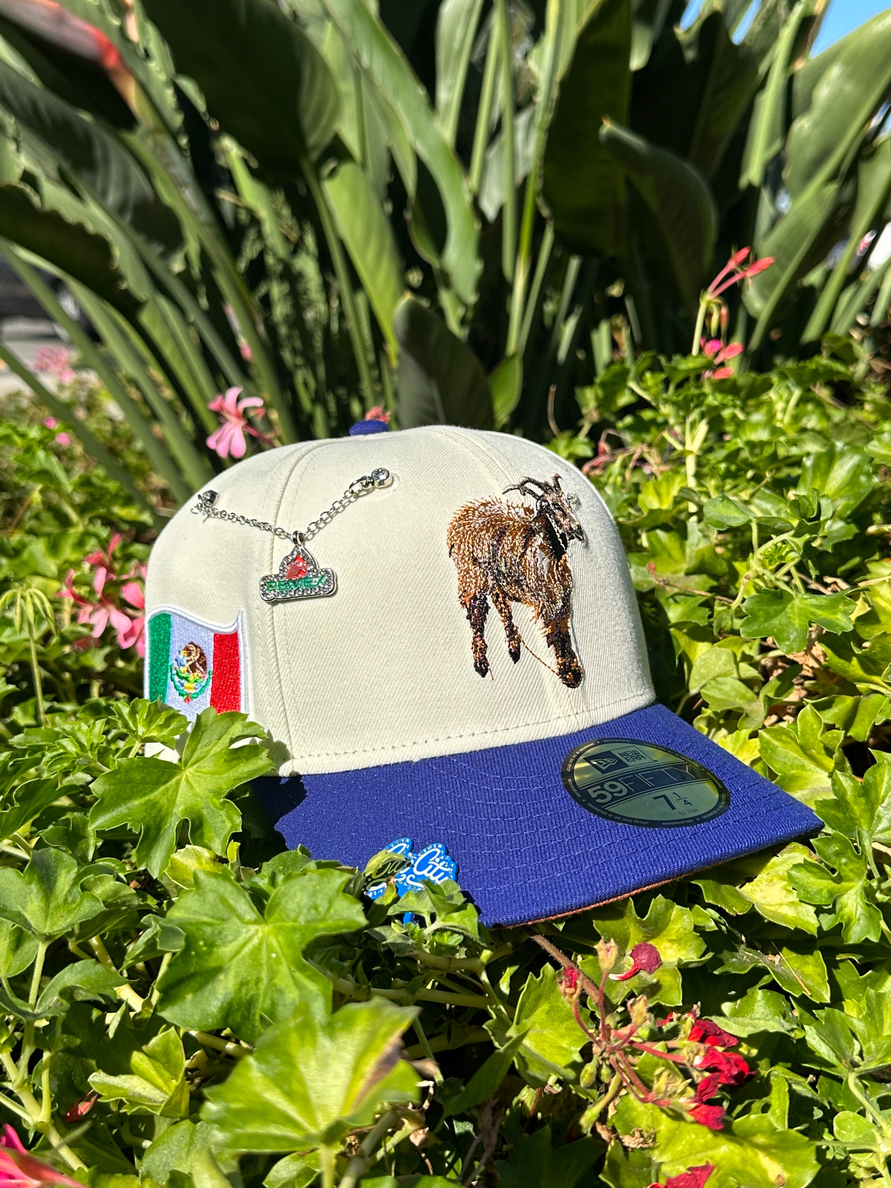 NEW ERA EXCLUSIVE 59FIFTY CHROME WHITE/BLUE "THE GOAT" W/ MEXICO FLAG SIDE PATCH