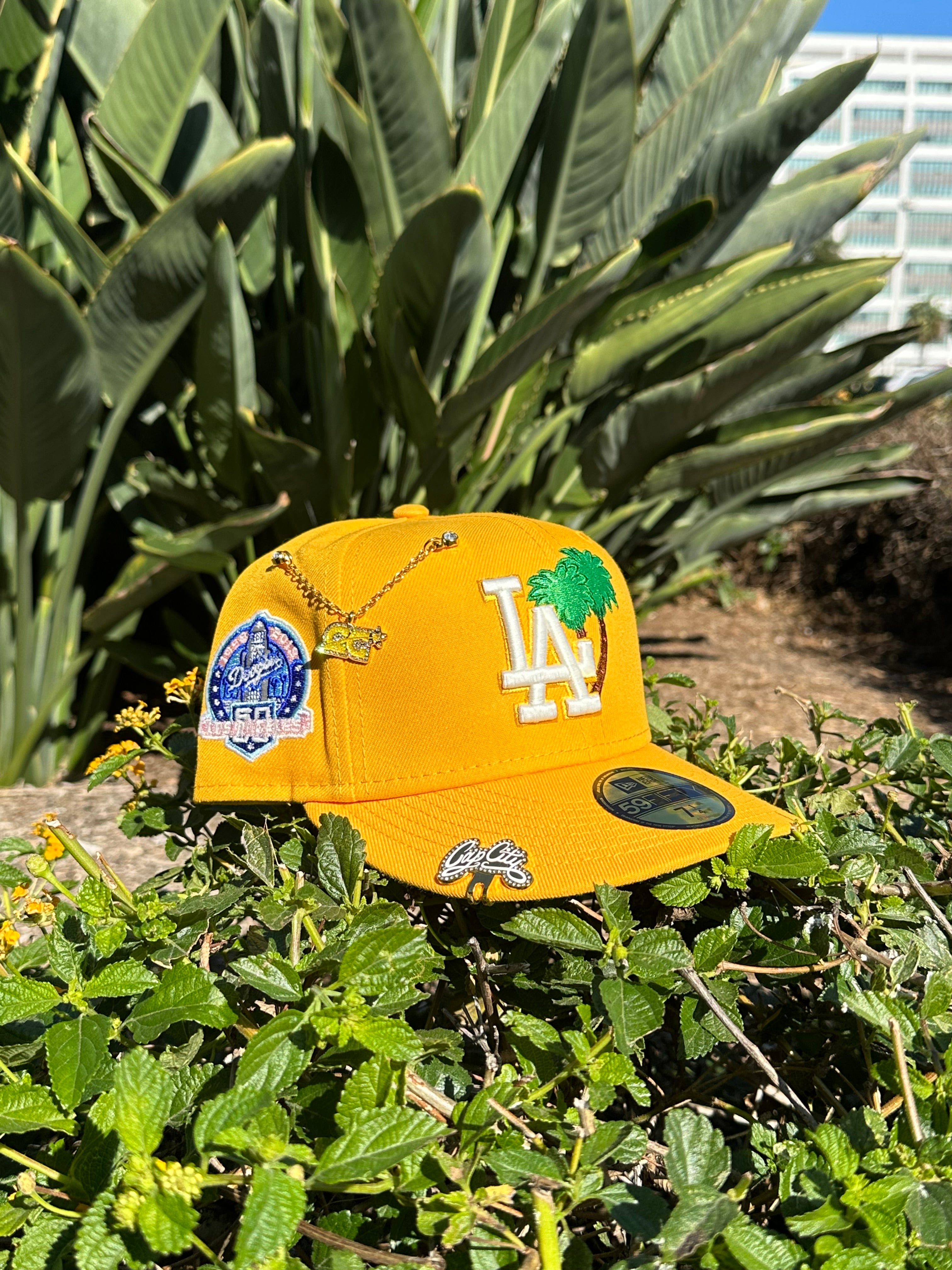 NEW ERA EXCLUSIVE 59FIFTY YELLOW LOS ANGELES DODGERS W/ 60TH ANNIVERSARY PATCH + PALM TREE PATCH
