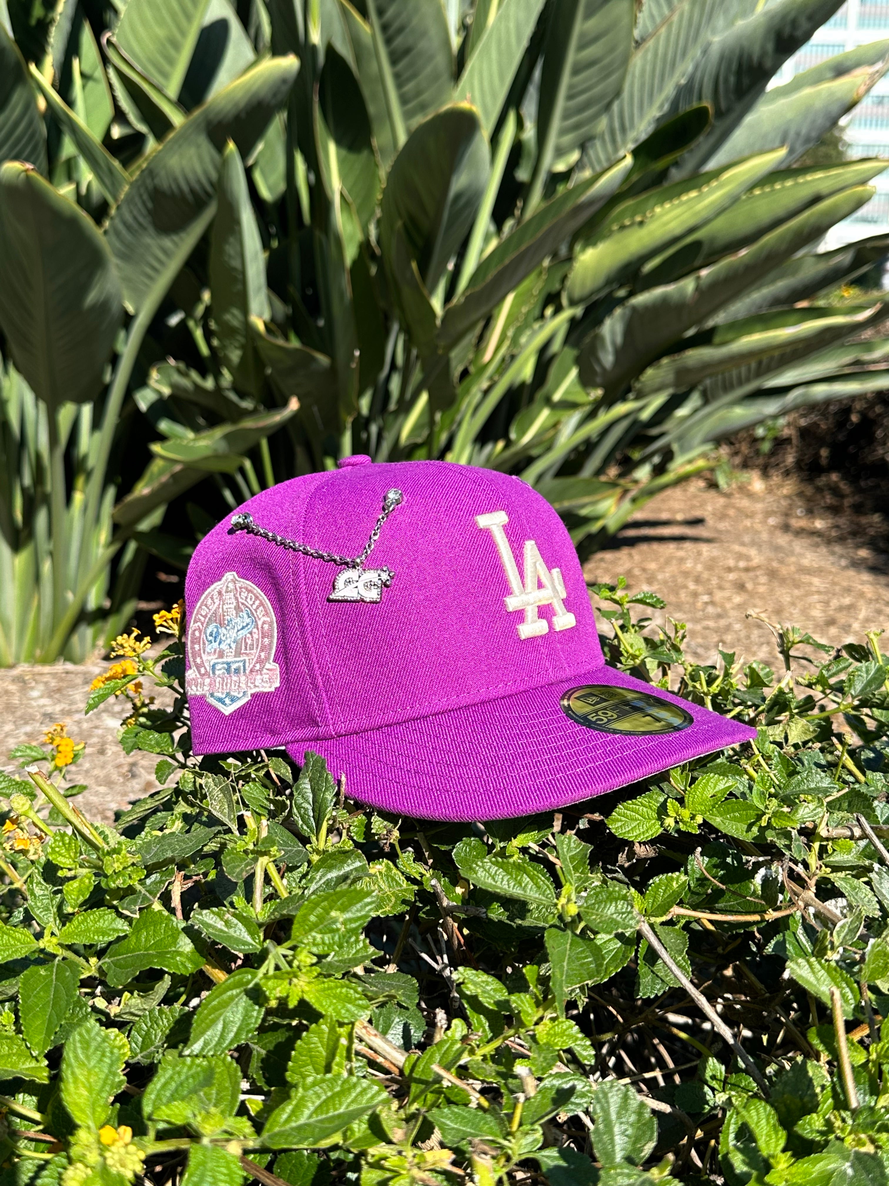 EXCLUSIVO NEW ERA 59FIFTY CERRADA PURPLE LOS ANGELES DODGERS CON PARCHE DEL 60 ANIVERSARIO 