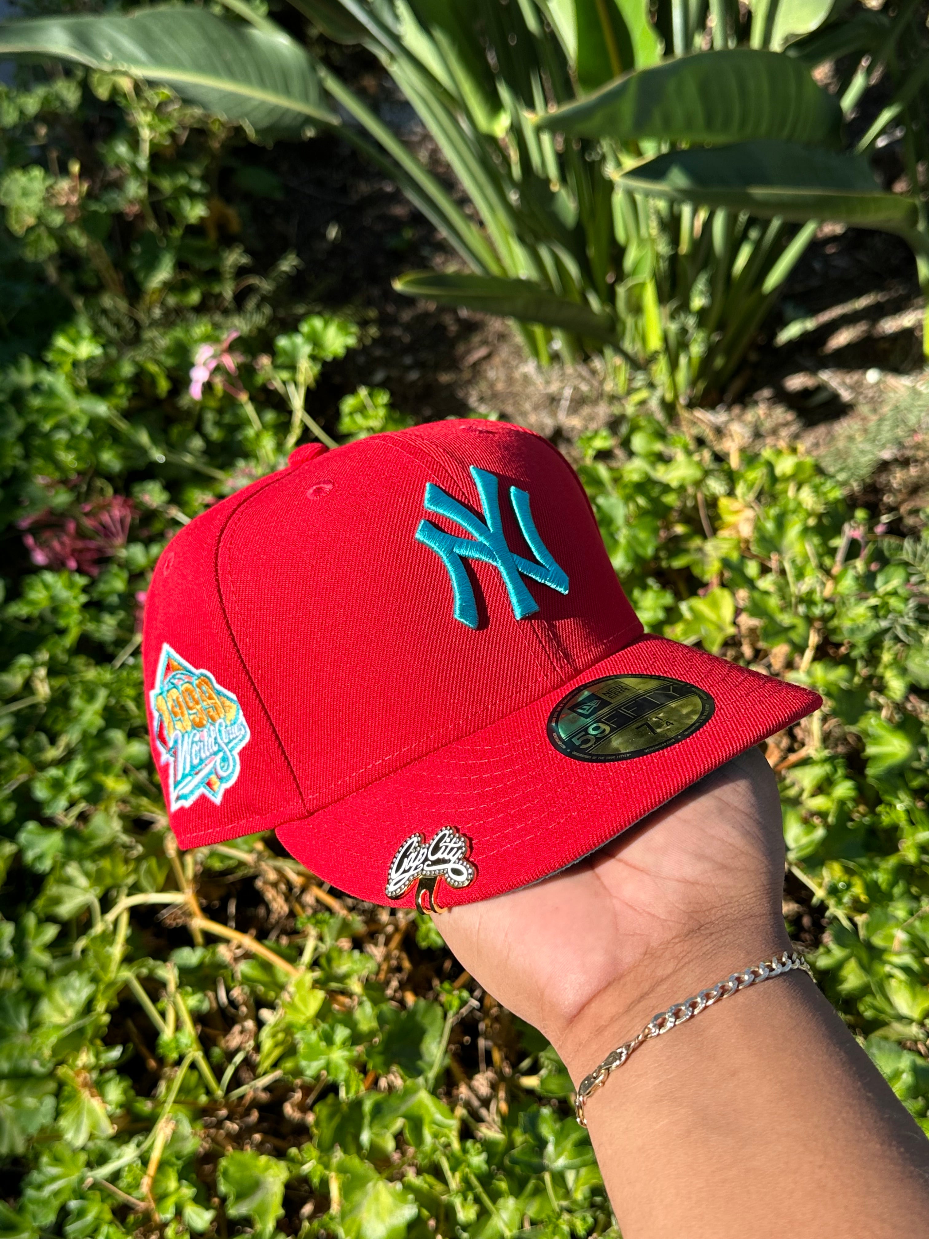 NEW ERA EXCLUSIVE 59FIFTY RED NEW YORK YANKEES W/ 1999 WORLD SERIES PATCH