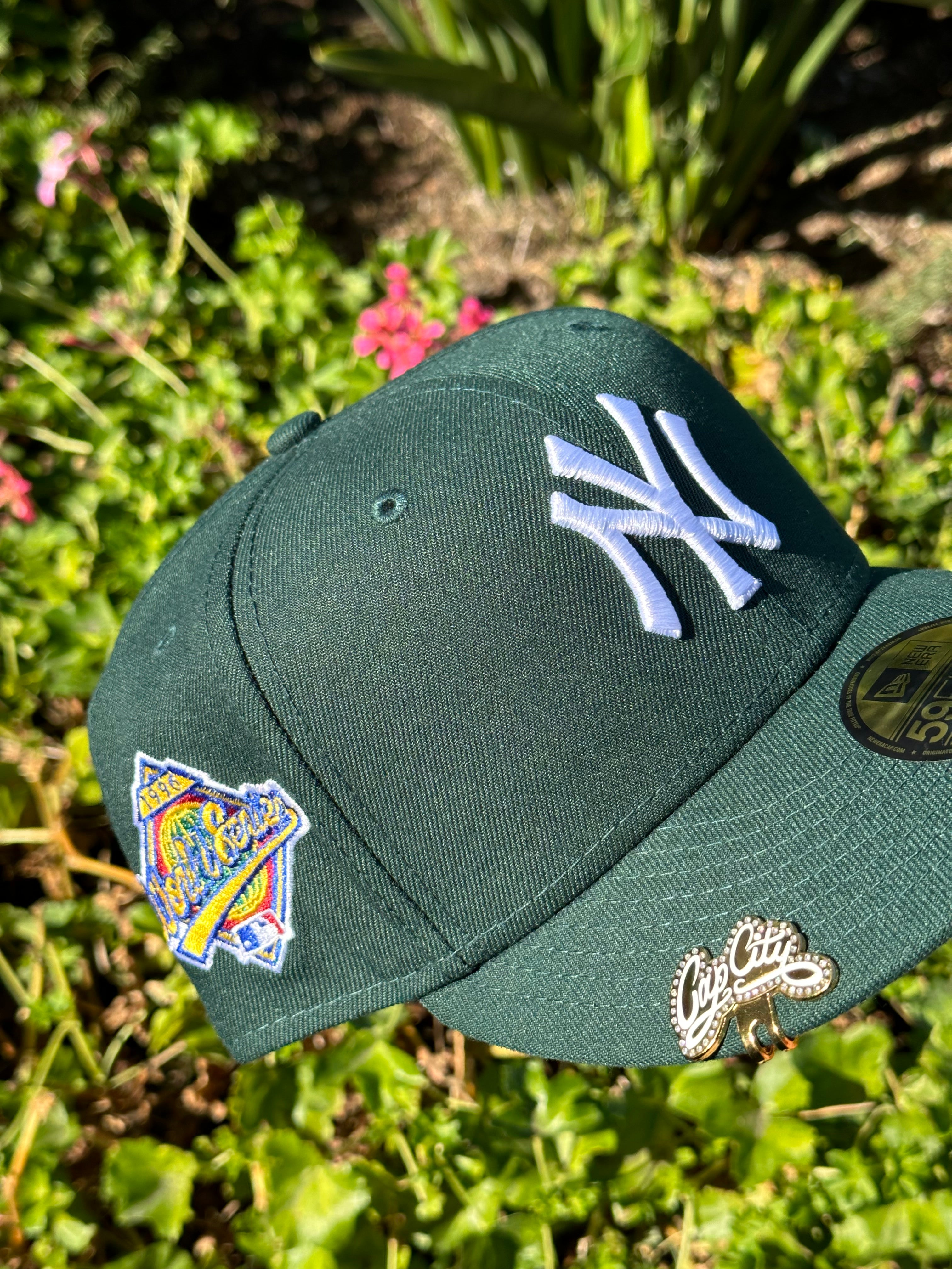NEW ERA EXCLUSIVE 59FIFTY FOREST GREEN NEW YORK YANKEES W/ 1996 WORLD SERIES PATCH