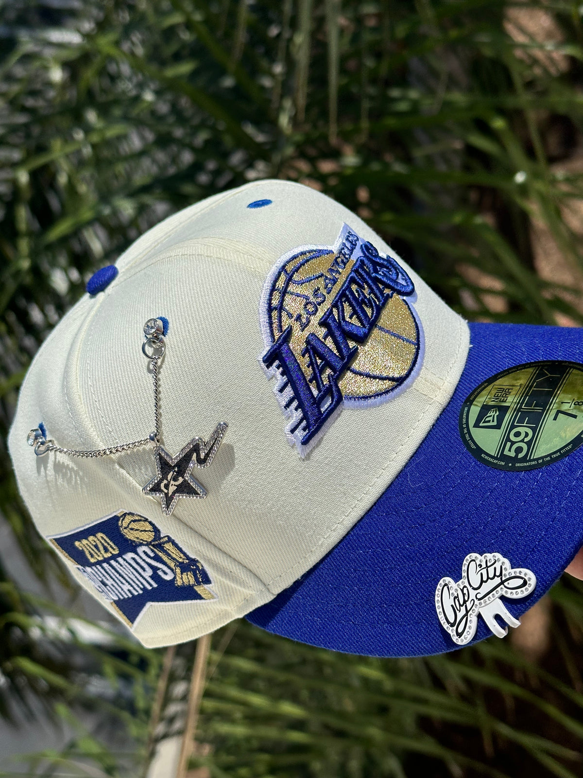 New Era Exclusive 59Fifty Chrome/Blue Los Angeles Lakers W/ 2020 Champs Side Patch