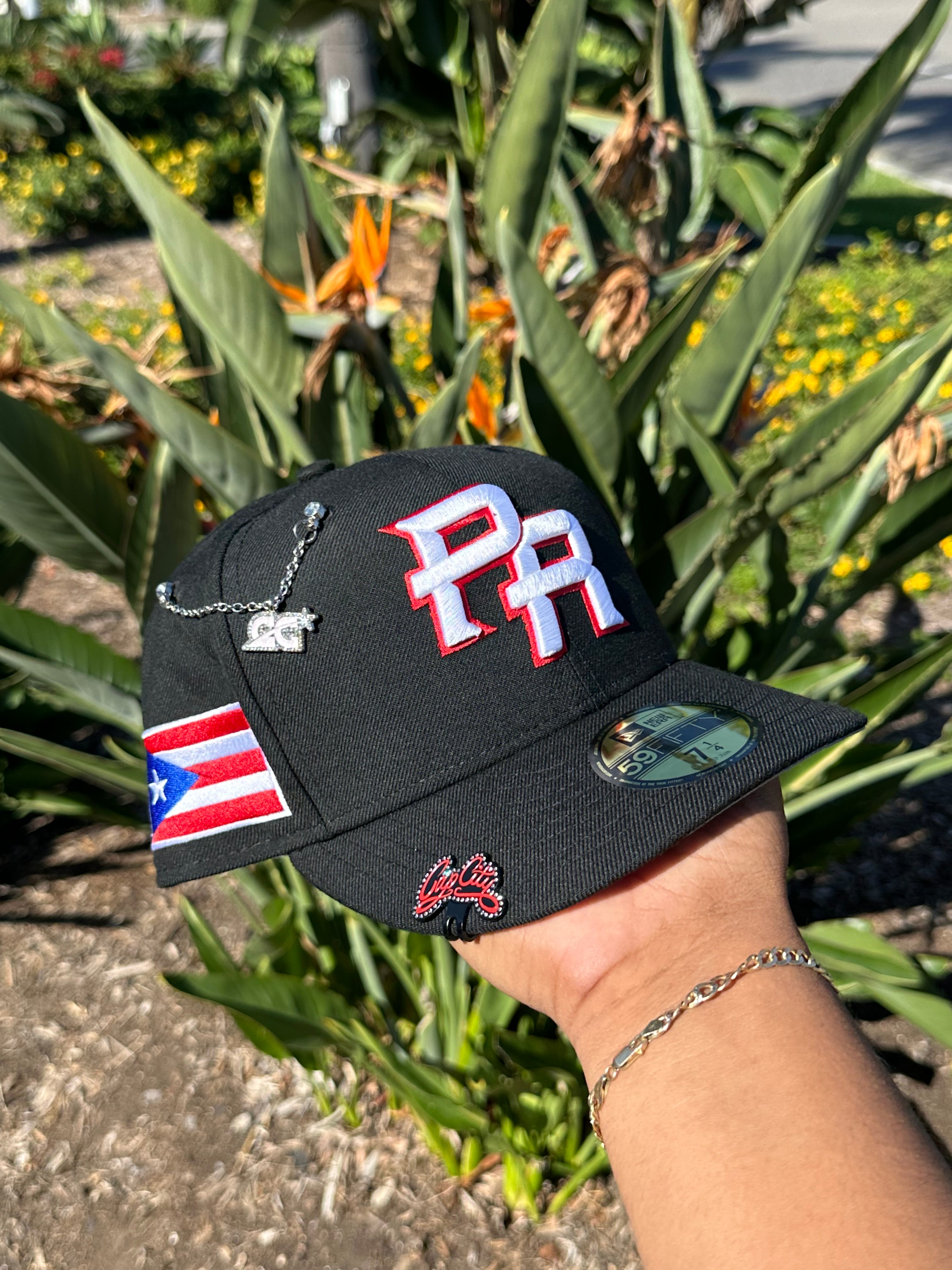 NEW ERA EXCLUSIVE 59FIFTY BLACK PUERTO RICO W/ PUERTO RICO FLAG PATCH