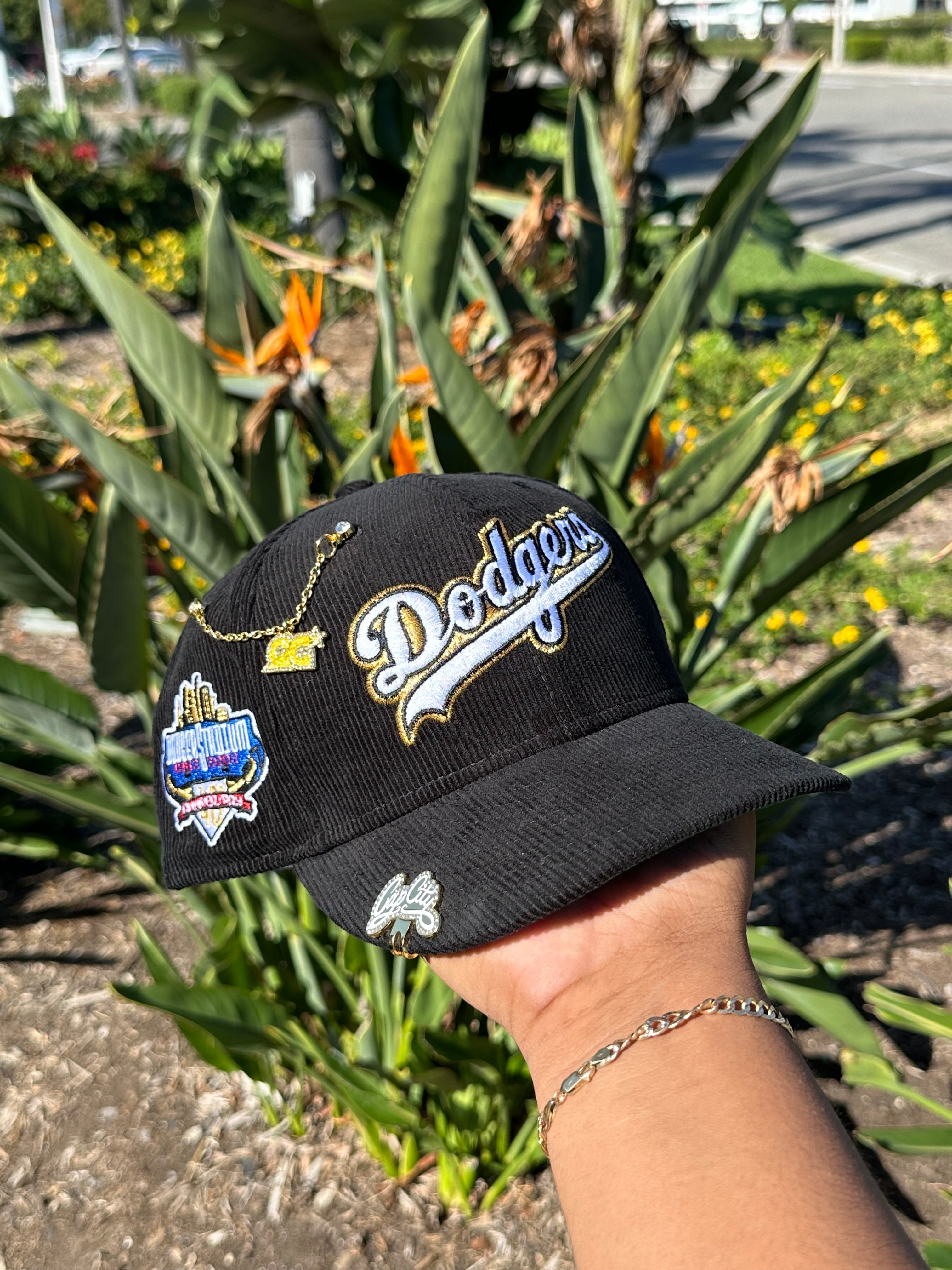 NEW ERA EXCLUSIVE 59FIFTY BLACK CORDUROY LOS ANGELES DODGERS SCRIPT W/ 40TH ANNIVERSARY SIDE PATCH