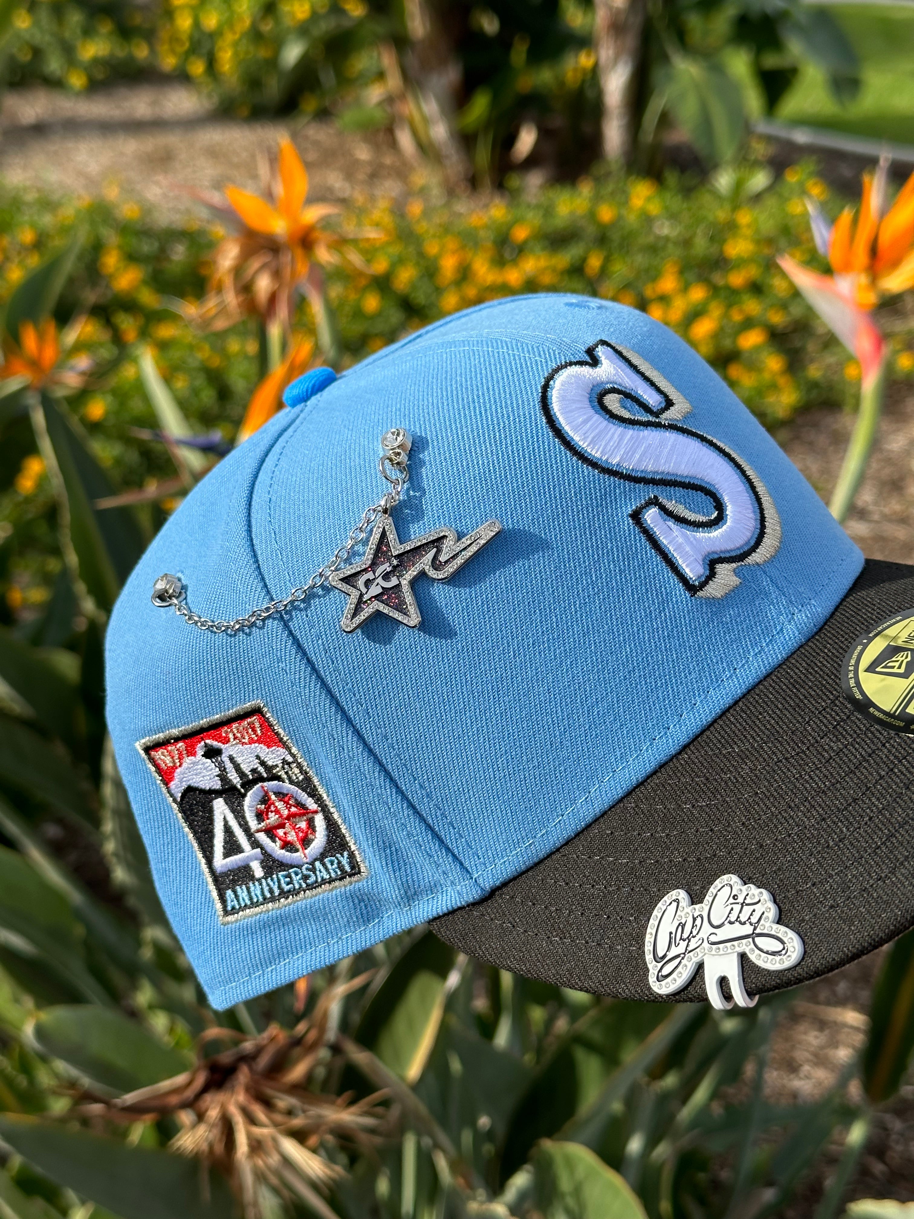 NEW ERA EXCLUSIVE 59FIFTY SKY BLUE/BLACK SEATTLE MARINERS W/ 40TH ANNIVERSARY PATCH