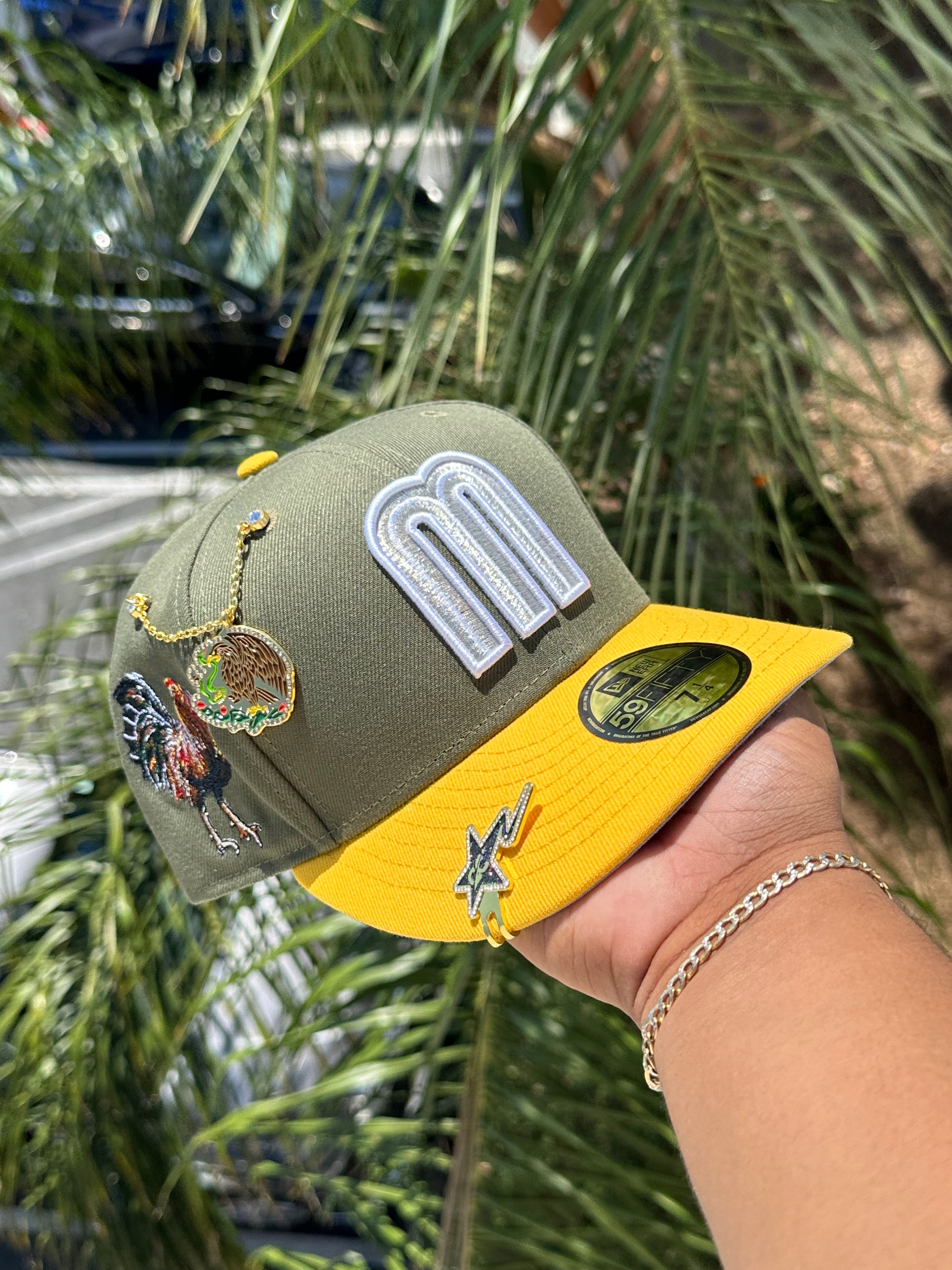 NEW ERA EXCLUSIVE 59FIFTY OLIVE/YELLOW MEXICO TWO TONE W/ "EL GALLO" SIDE PATCH