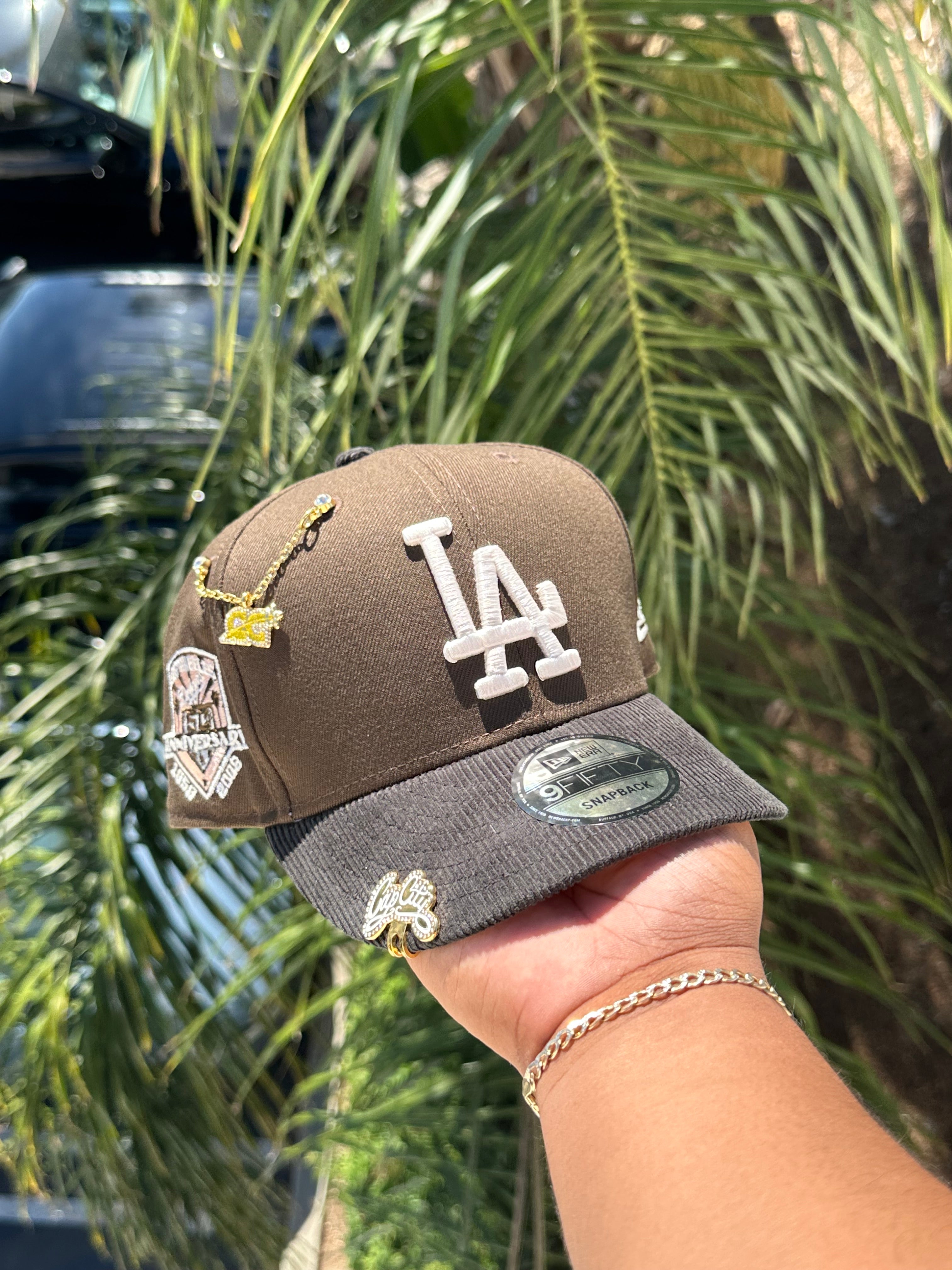 NEW ERA EXCLUSIVE 9FIFTY MOCHA/CORDUROY LOS ANGELES DODGERS TWO TONE SNAPBACK W/ 50TH ANNIVERSARY PATCH