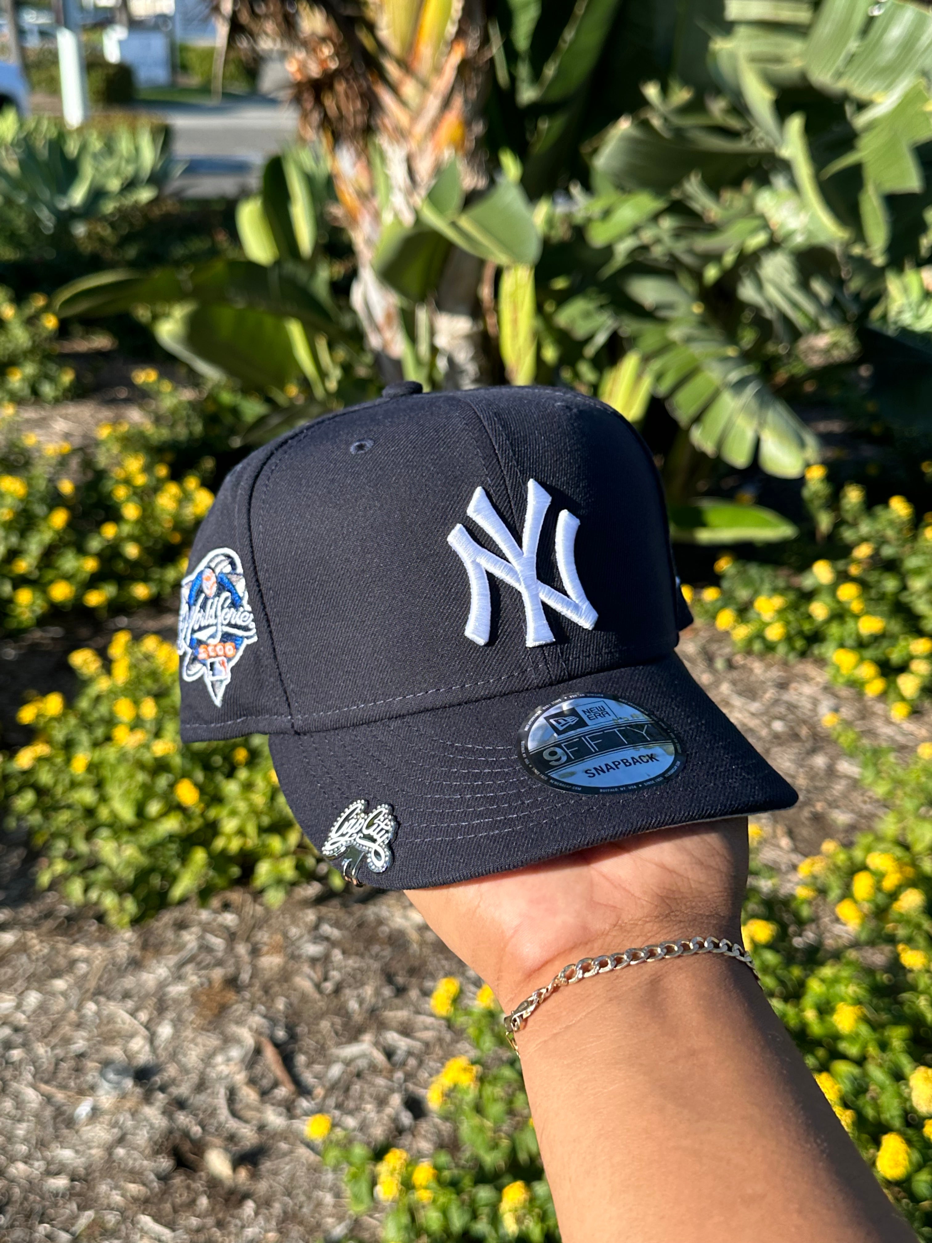 NEW ERA EXCLUSIVE 9FIFTY NAVY NEW YORK YANKEES W/ 2000 WORLD SERIES