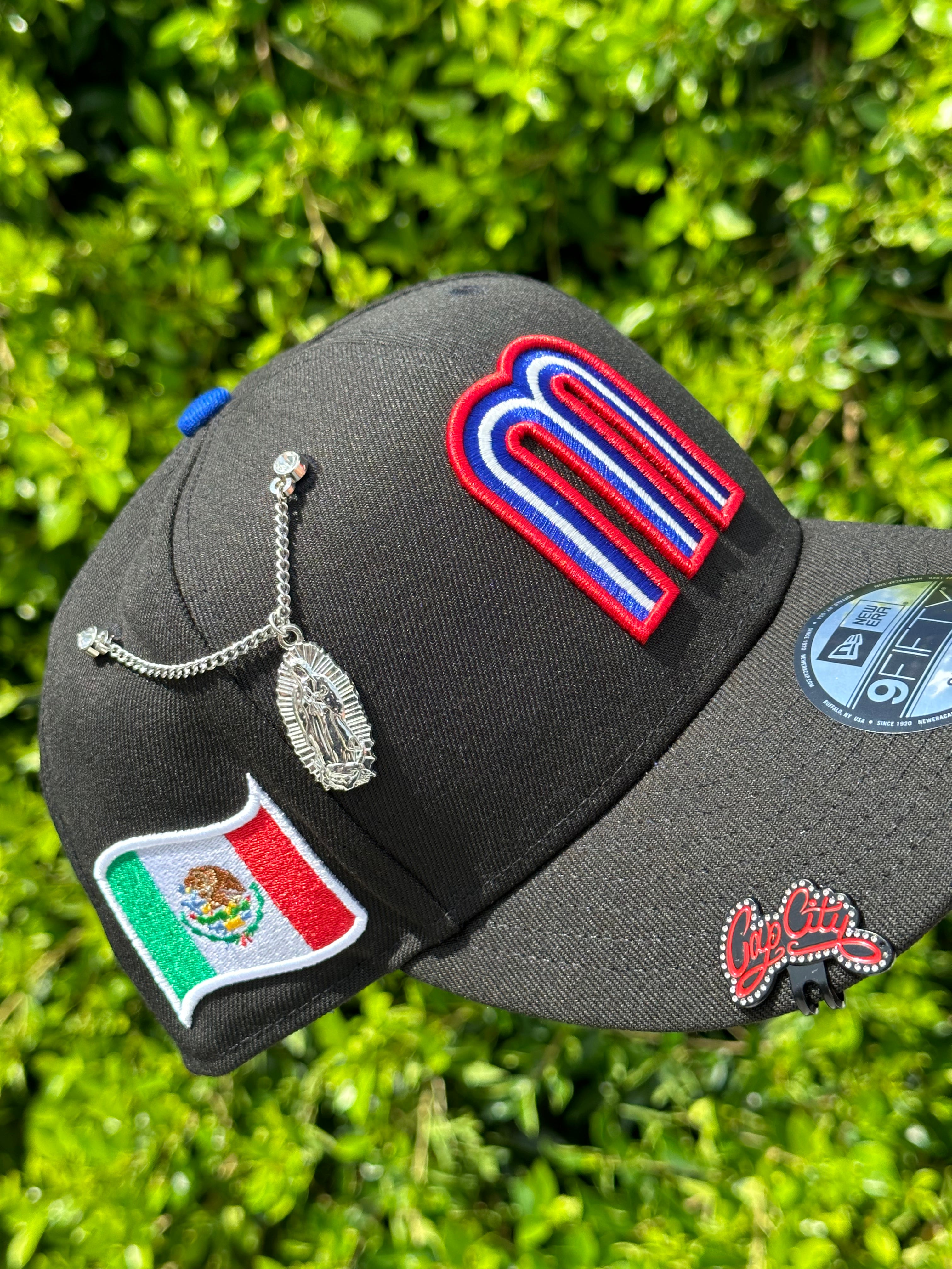 NEW ERA EXCLUSIVE 9FIFTY BLACK MEXICO SNAPBACK W/ MEXICO FLAG SIDE PATCH