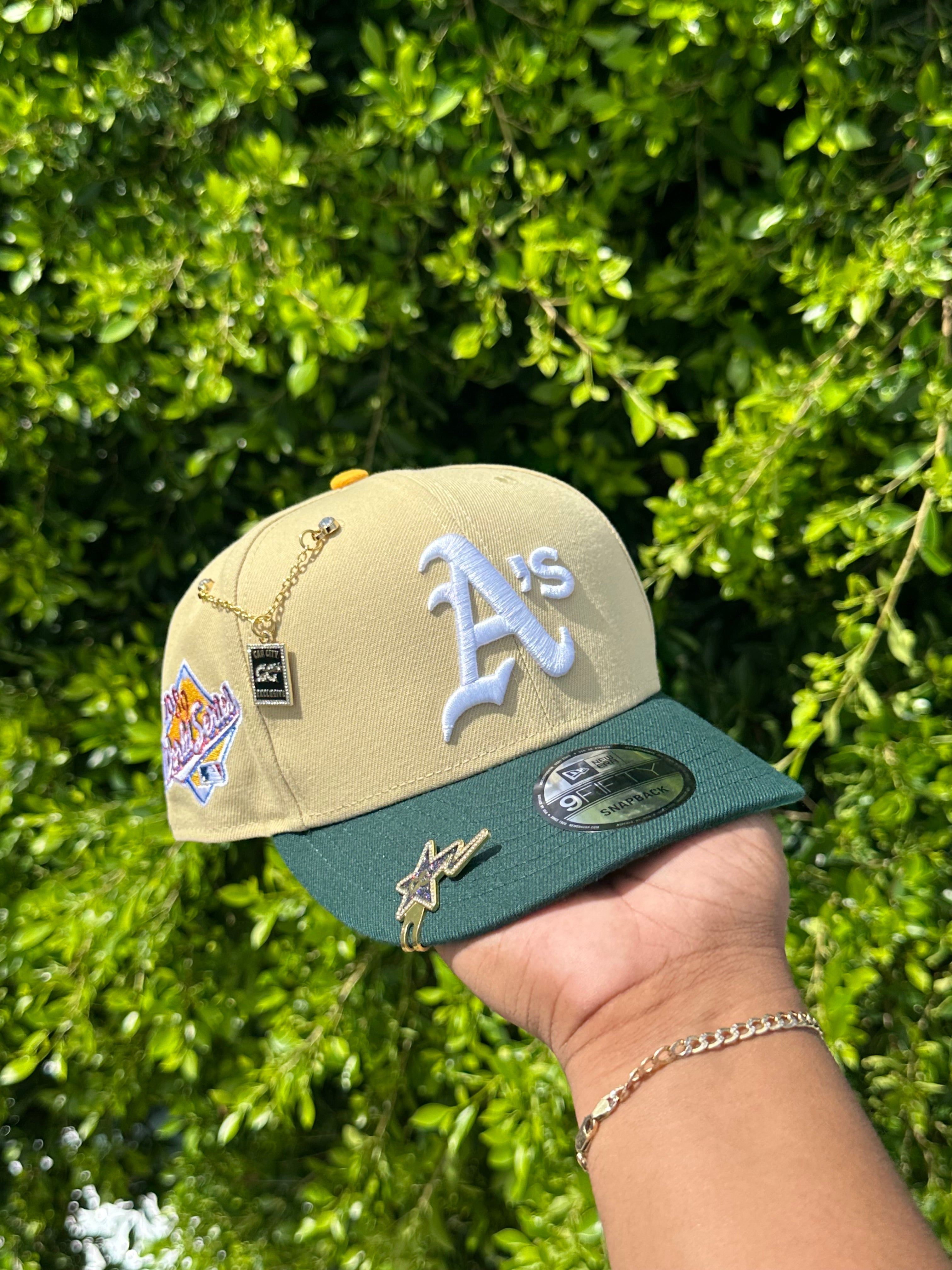 NEW ERA EXCLUSIVE 9FIFTY CREAM/FOREST GREEN OAKLAND A'S SNAPBACK W/ 1989  WORLD SERIES PATCH
