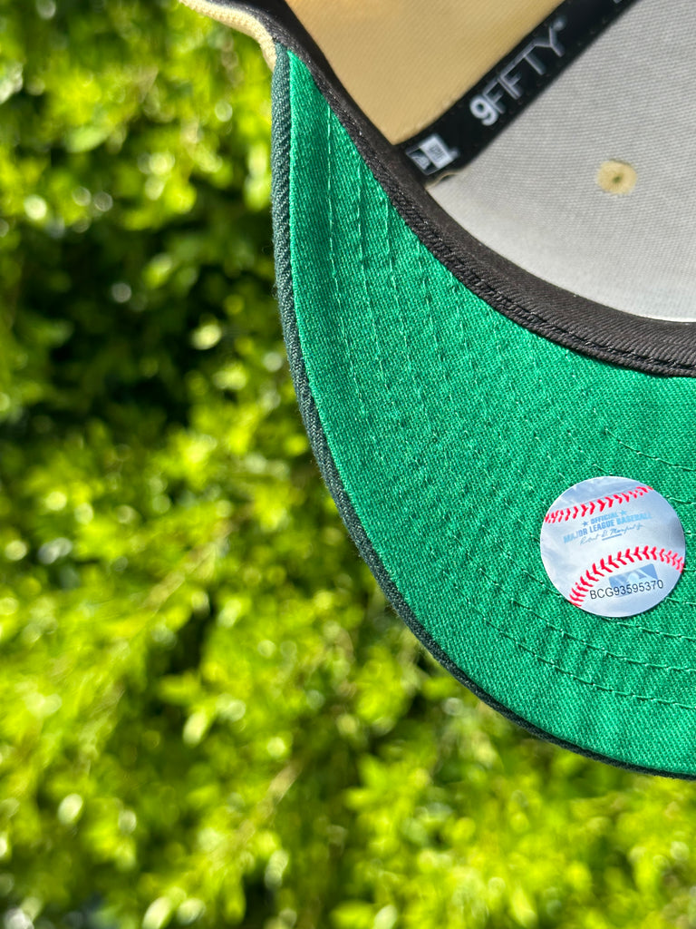 NEW ERA EXCLUSIVE 9FIFTY CREAM/FOREST GREEN OAKLAND A'S SNAPBACK W/ 1989 WORLD SERIES PATCH (GREEN UV) VERY LIMITED