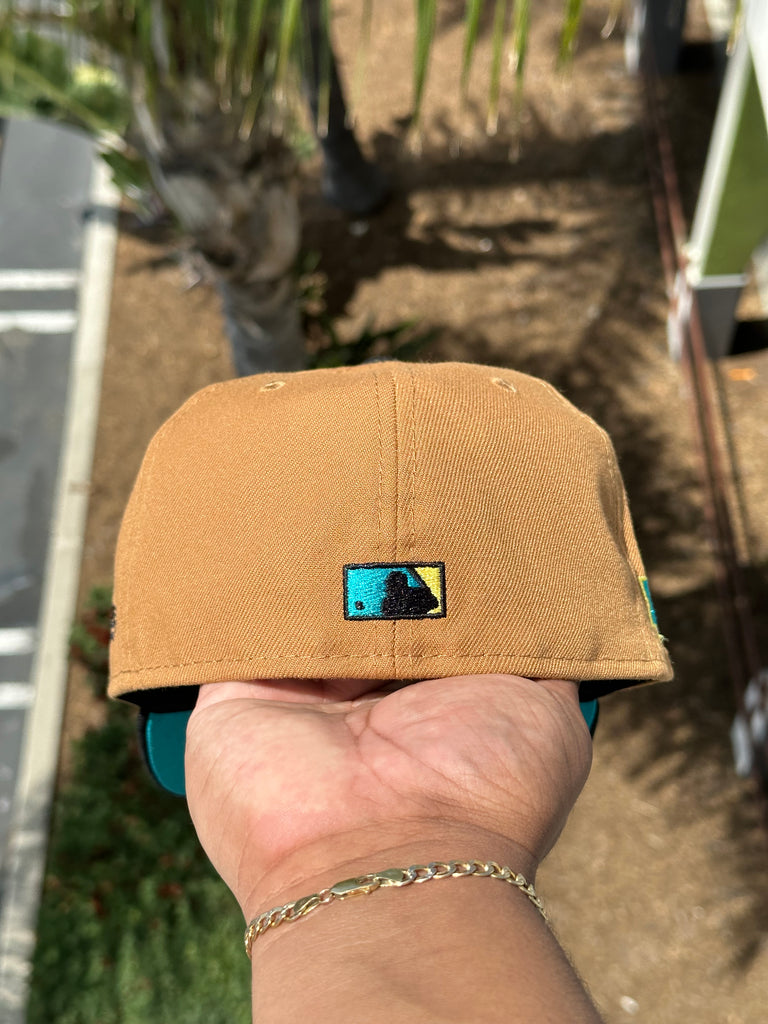 NEW ERA EXCLUSIVE 59FIFTY TAN/BLACK SEATTLE MARINERS W/ 30TH ANNIVERSARY PATCH (TURQUOISE UV)