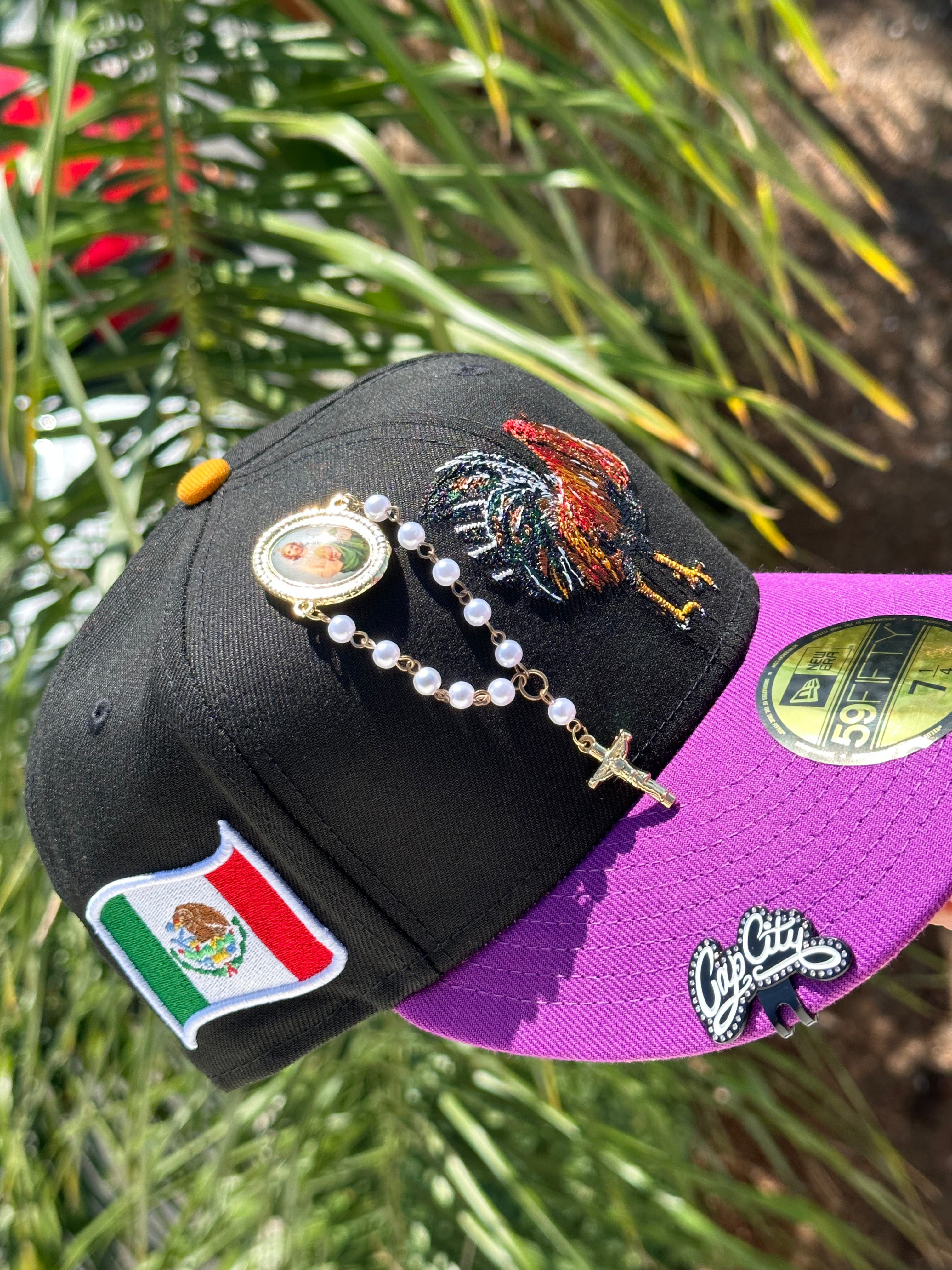 NEW ERA EXCLUSIVE 59FIFTY NEGRO/MORADO MEXICO "EL GALLO" CON PARCHE BANDERA DE MEXICO 