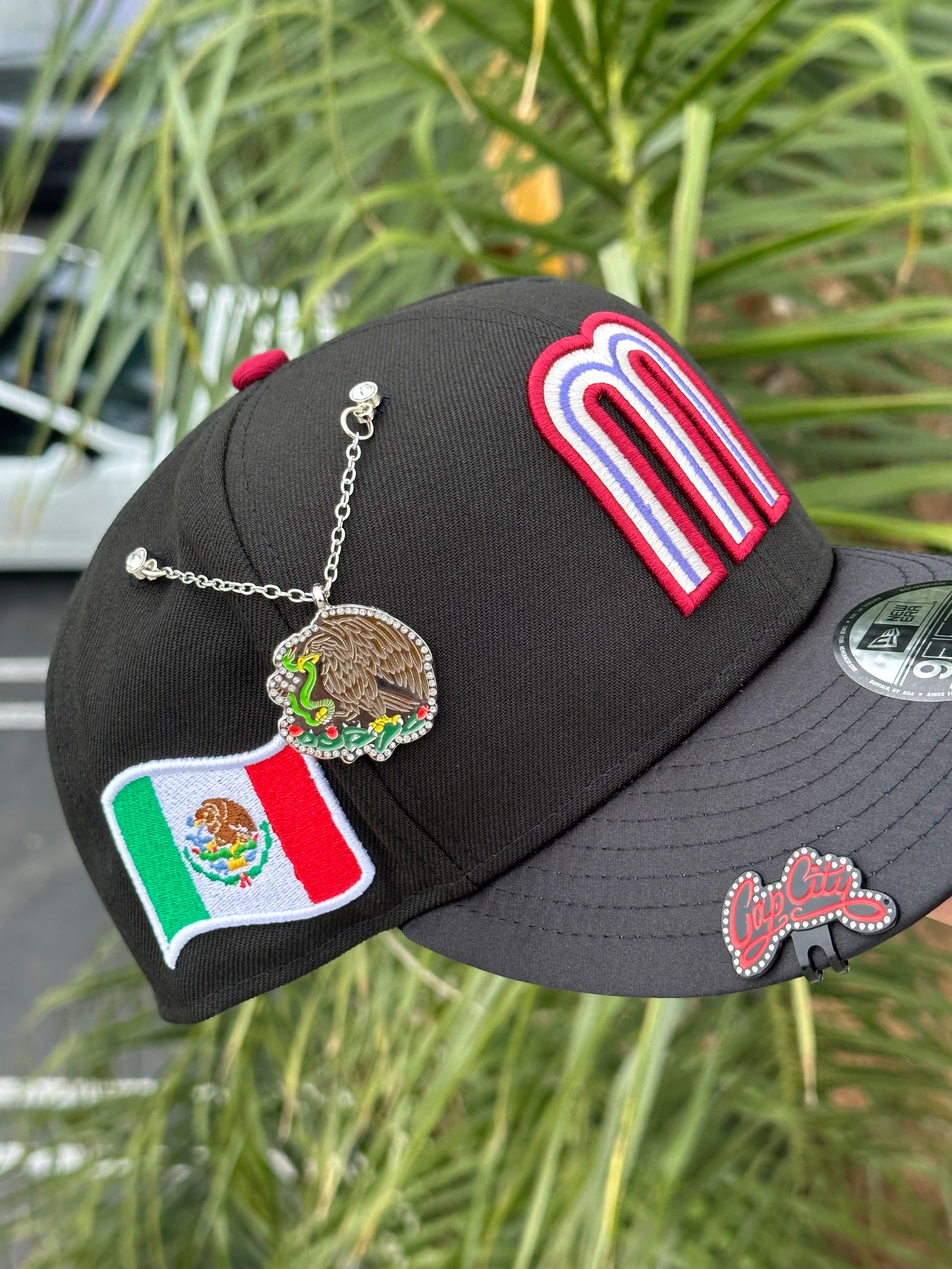 NEW ERA EXCLUSIVE 9FIFTY BLACK/SATIN MEXICO TWO TONE SNAPBACK W/ MEXICO FLAG SIDE PATCH